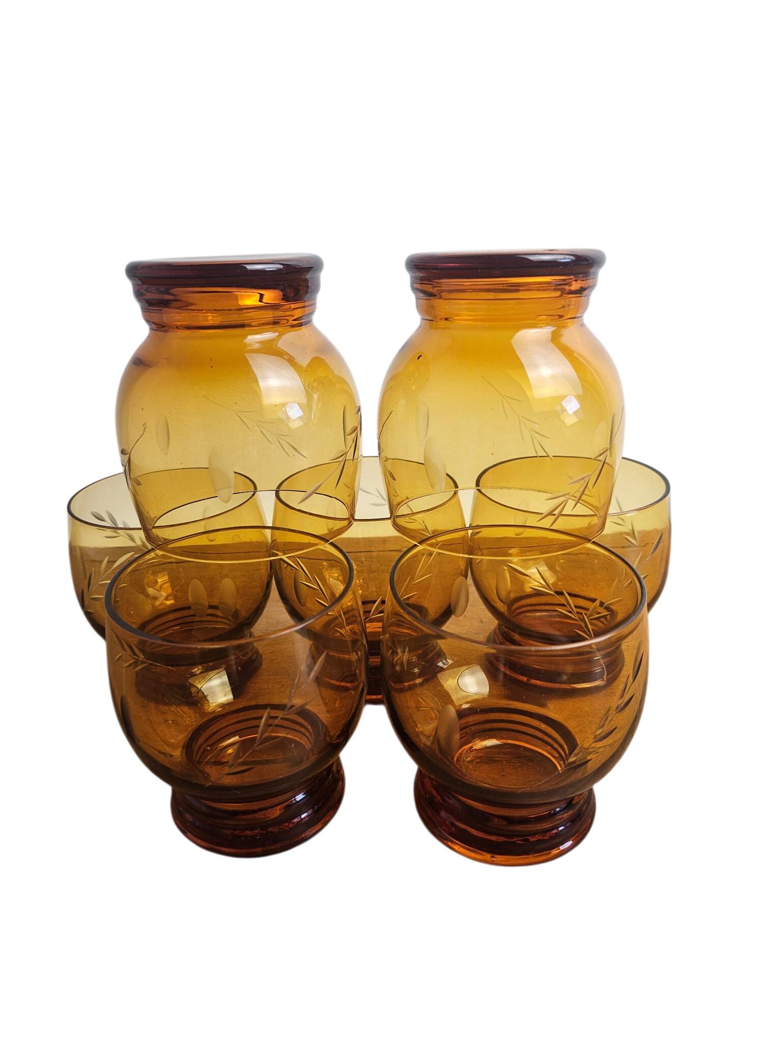 7 vintage engraved amber glasses – retro brown glass from the 70s