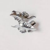 Set of a salt shaker and a pepper shaker in silver-plated metal, ENPS, England.