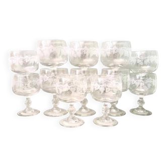 Set of 12 Alsatian crystal engraved wine and aperitif glasses