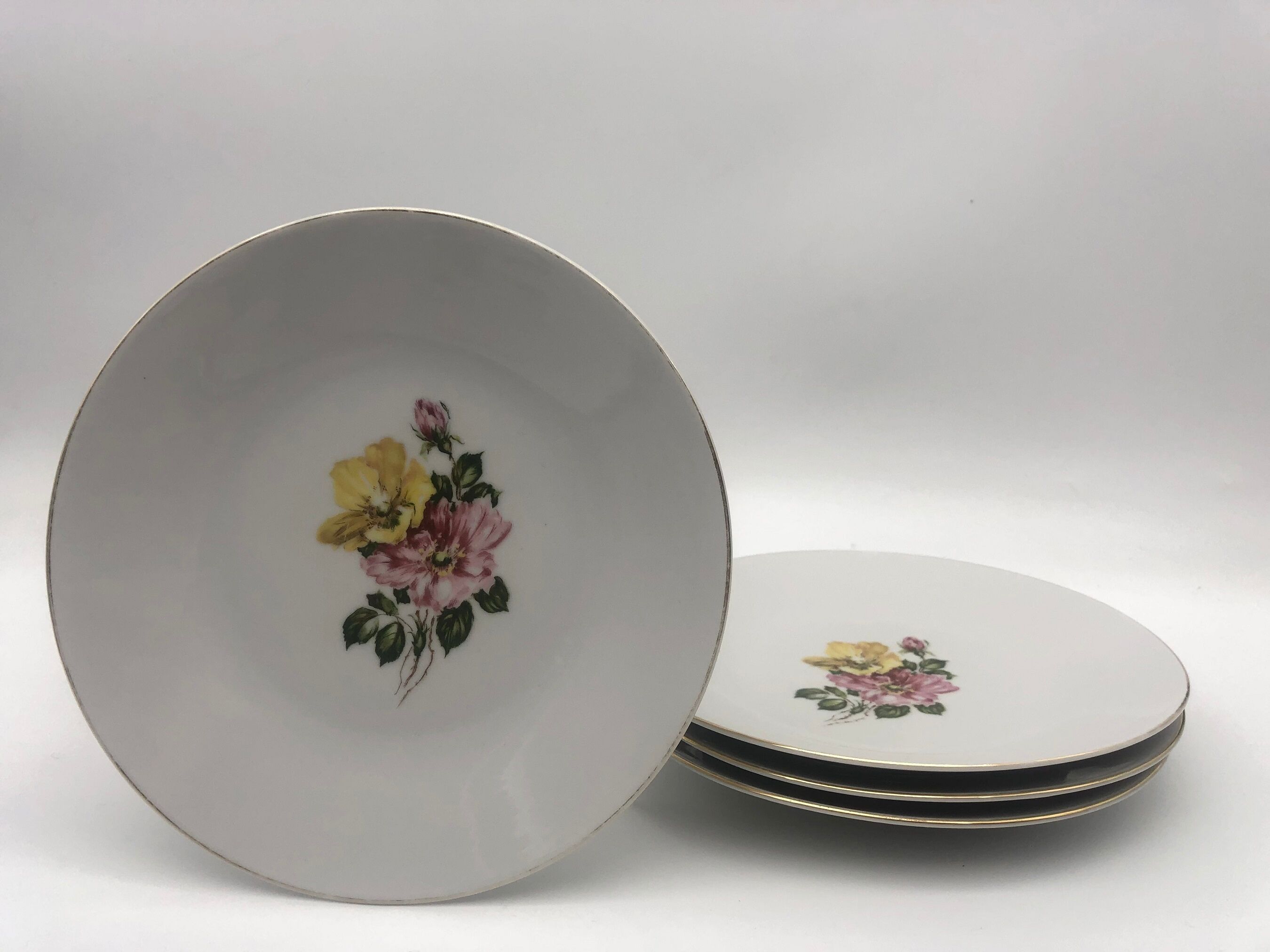 Hutschenreuther Arzberg-Bavaria Germany, 4 Porcelain dessert plates