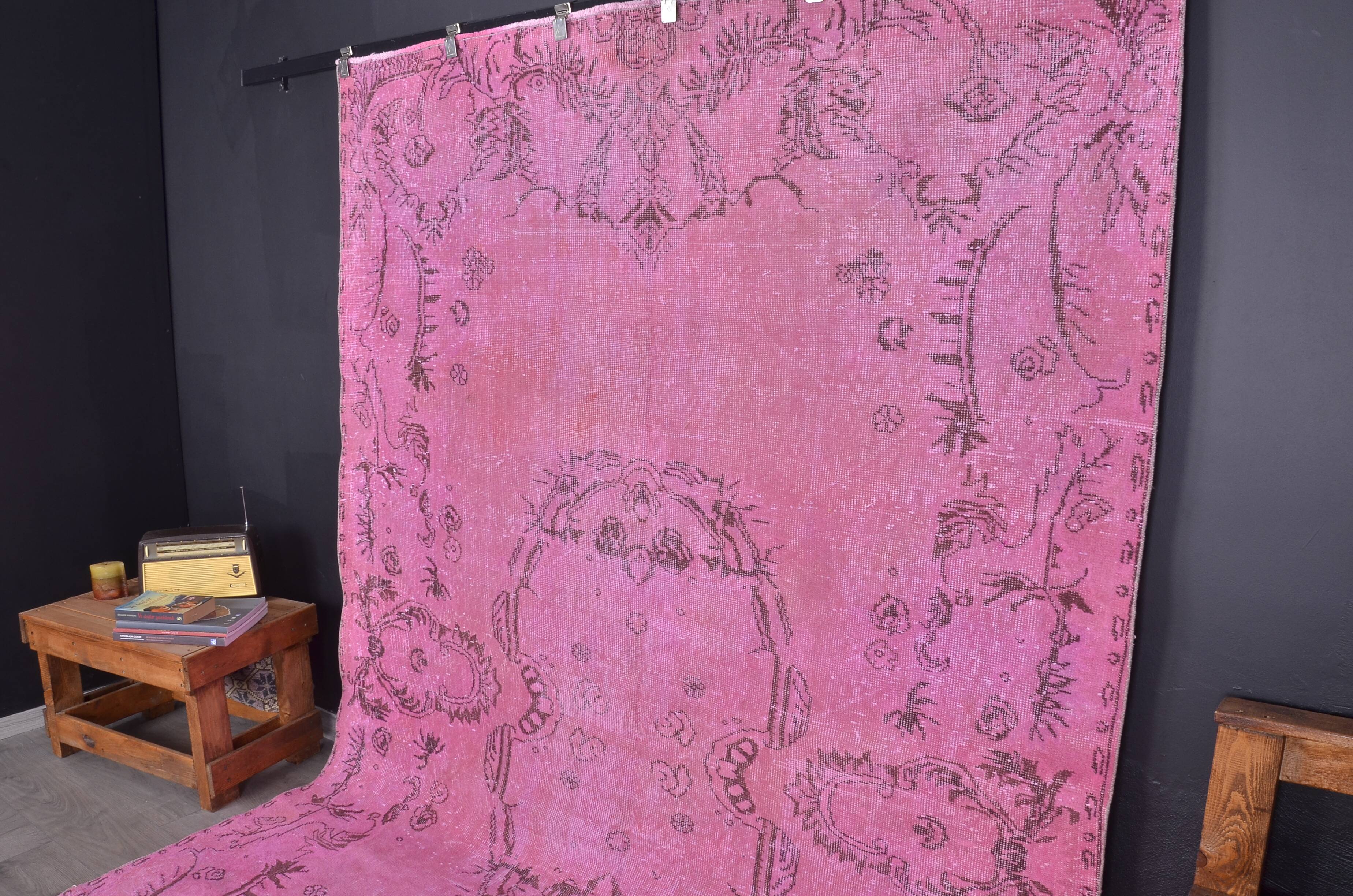 Tapis Oushak rose vintage
