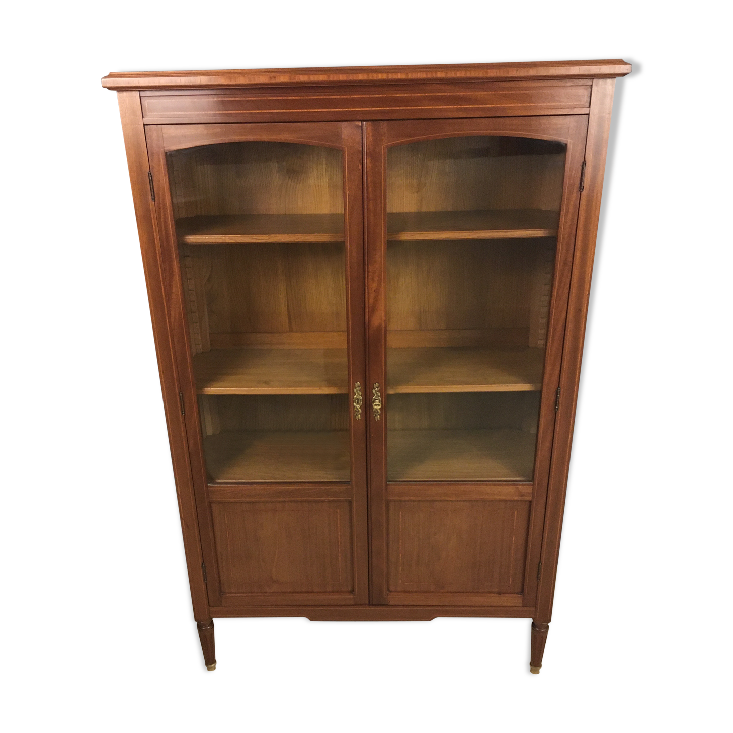 Louis XVI showcase