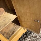 Chevet en bois peint en jaune