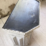 White patina and zinc counter