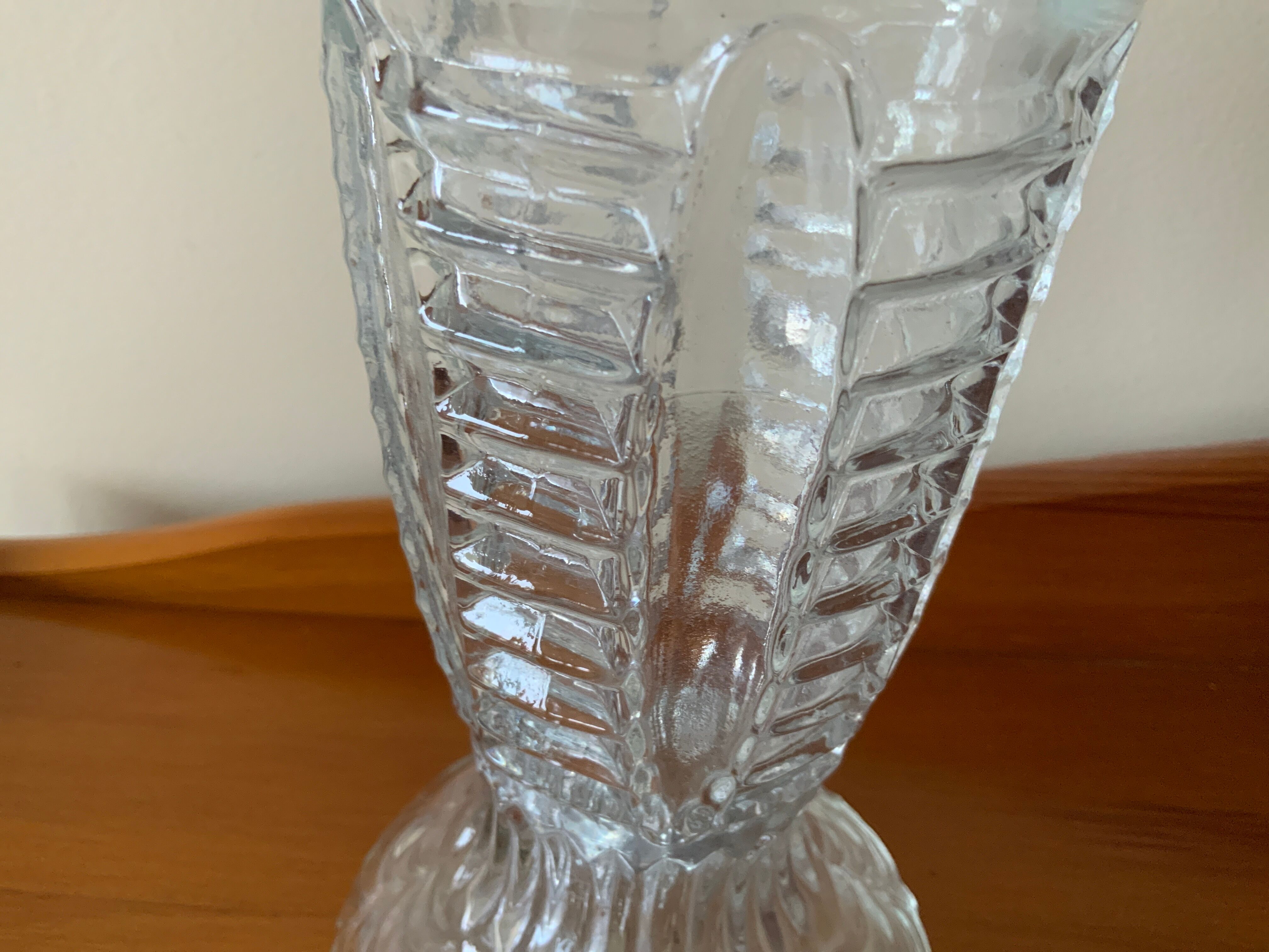 Chiseled glass vase