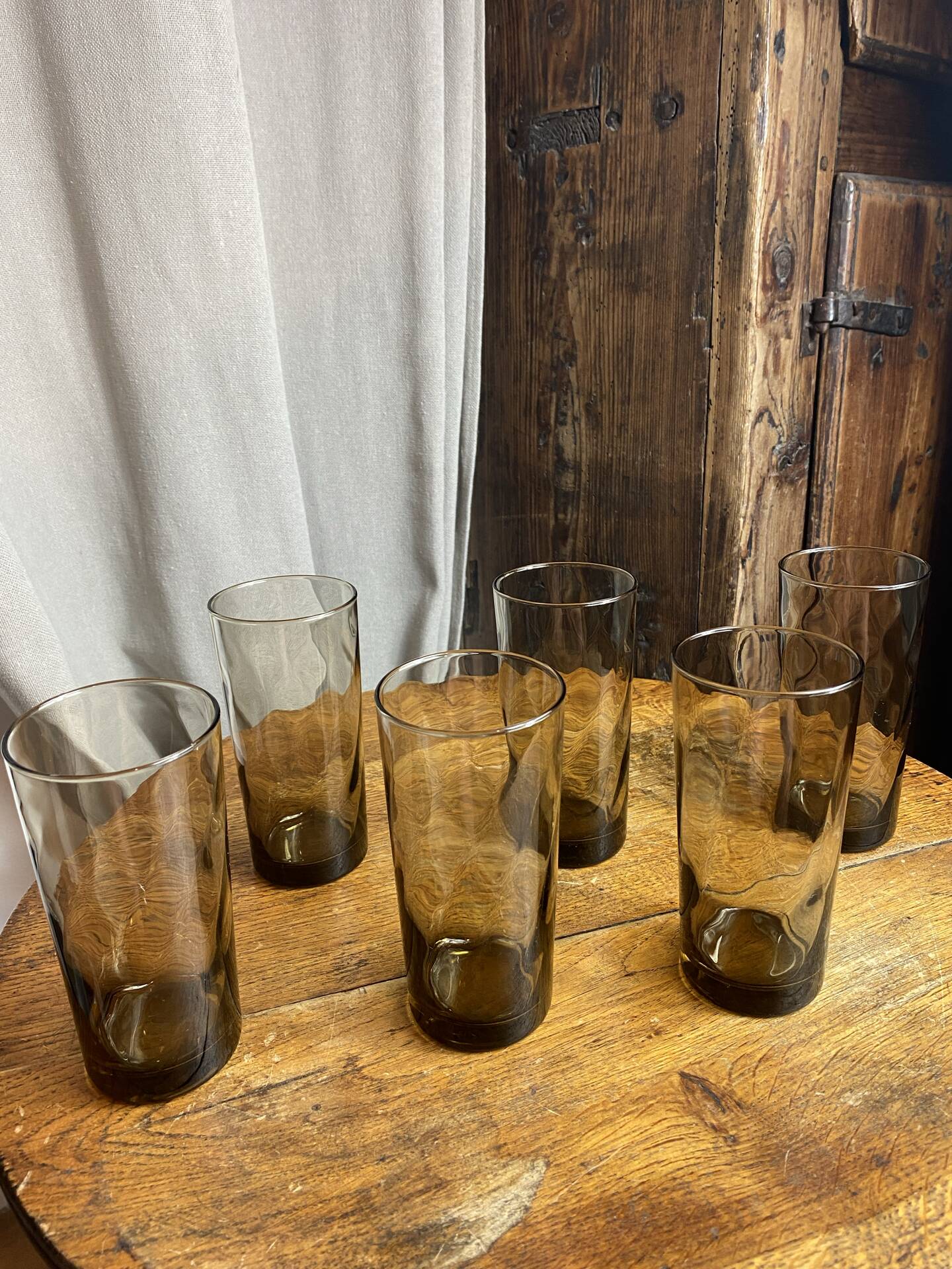 6 verres à eau en verre brun fumé, années 70
