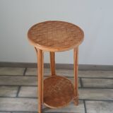 Pedestal table