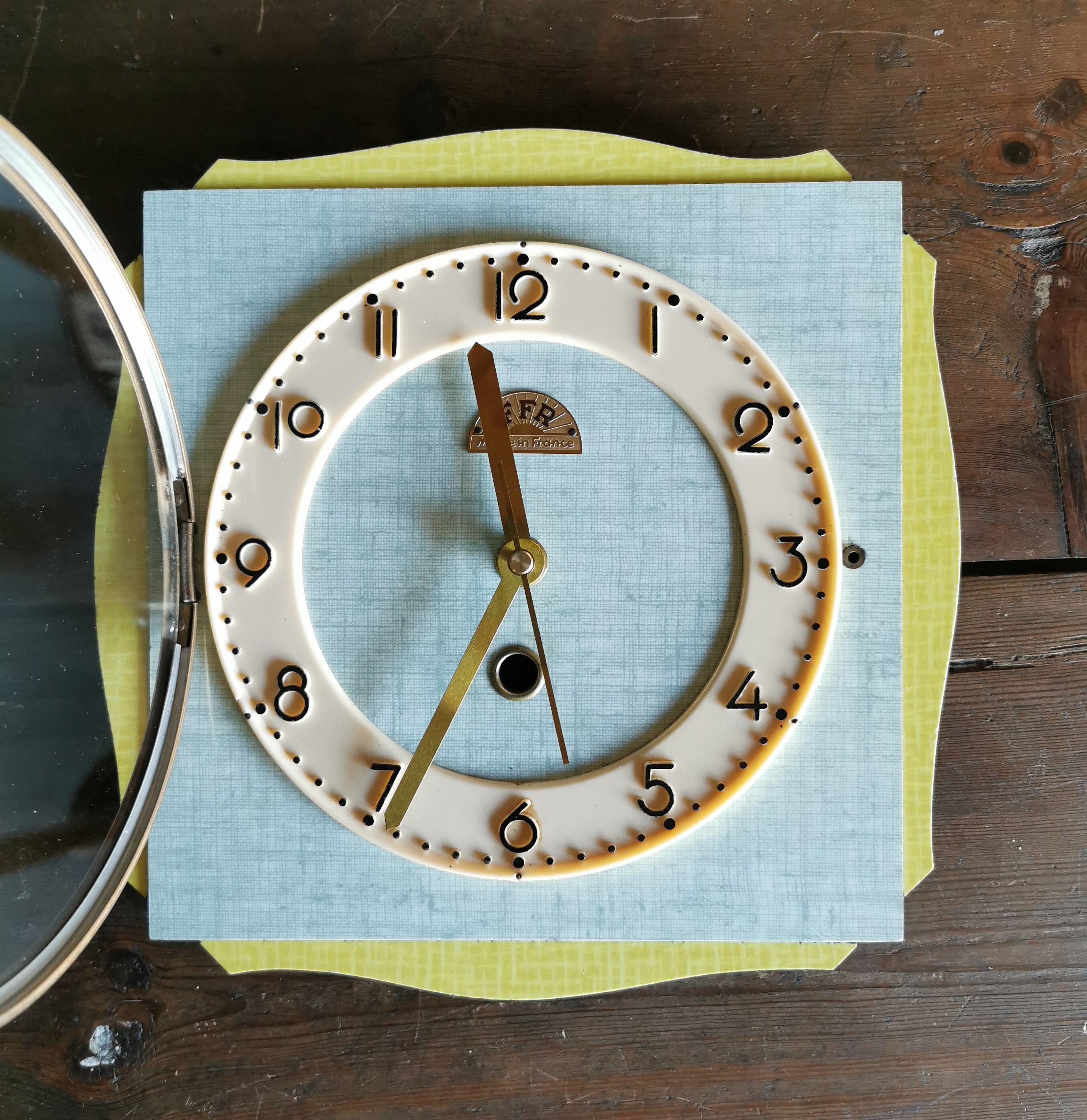 Vintage formica clock square silent wall clock "FFR yellow green"
