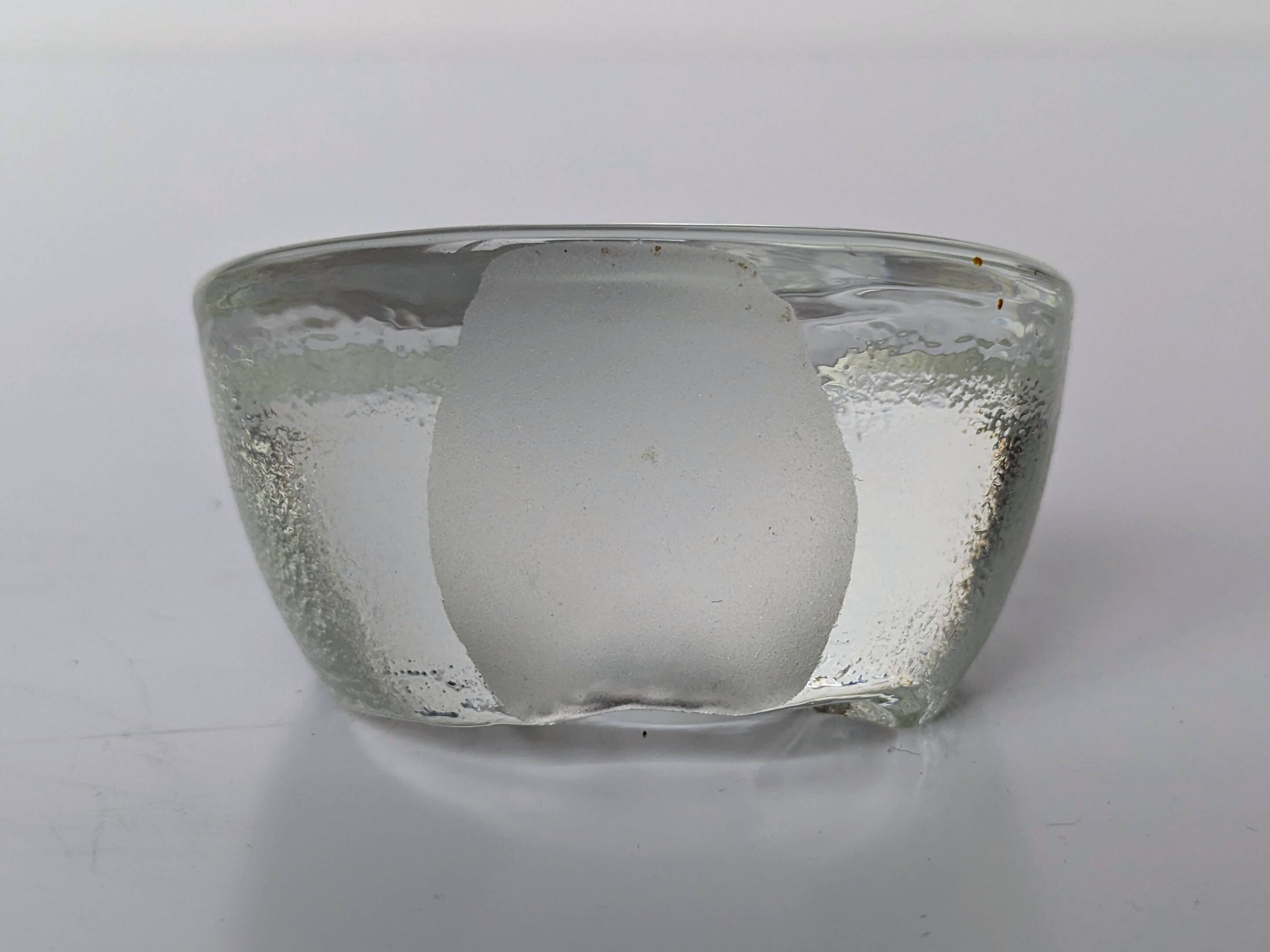 Crystal paperweight - cat face - Mats Jonasson - Målerås Glasbruk - Sweden