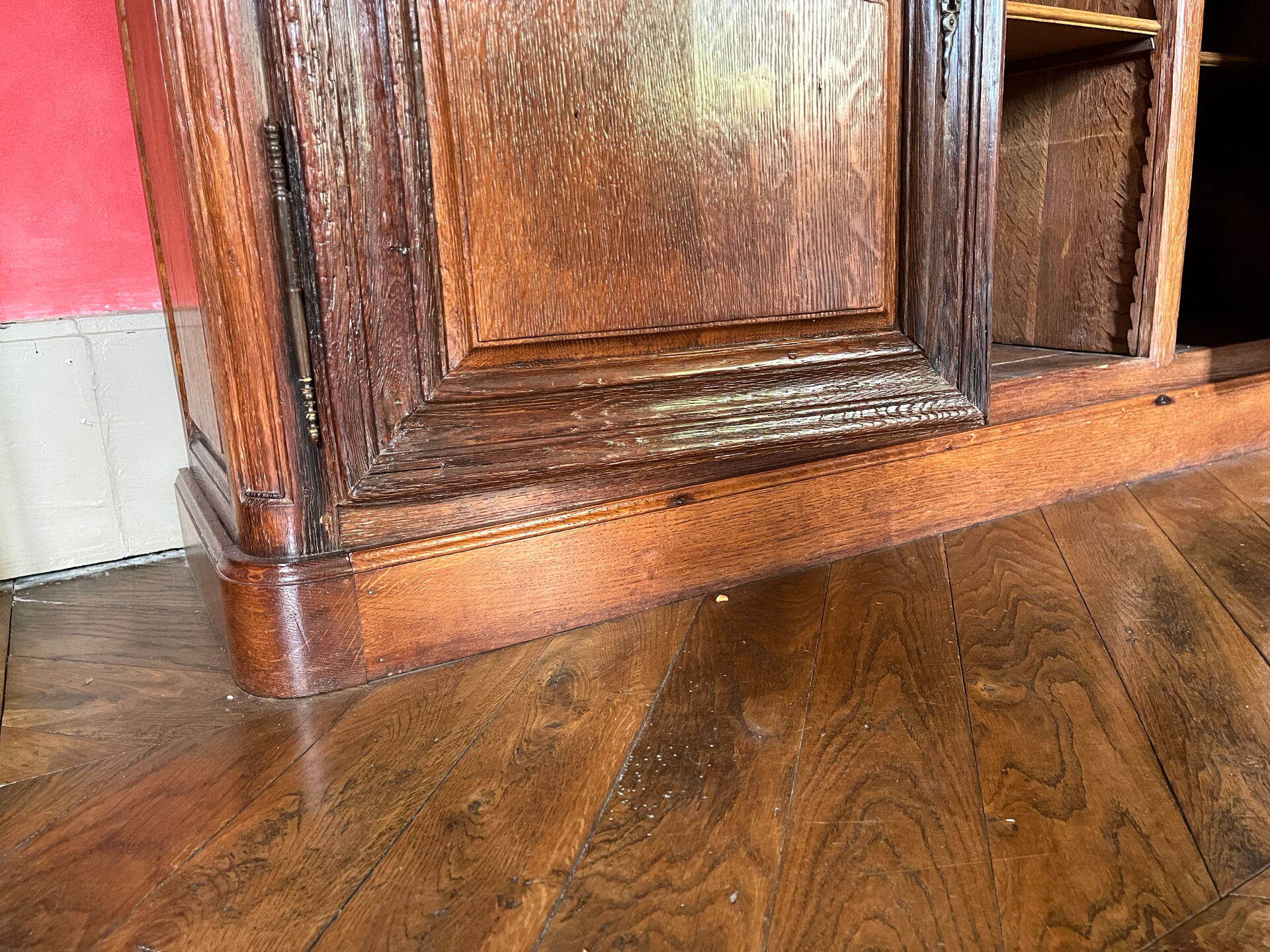 Pair of large oak bookshelves in louis-philippe style