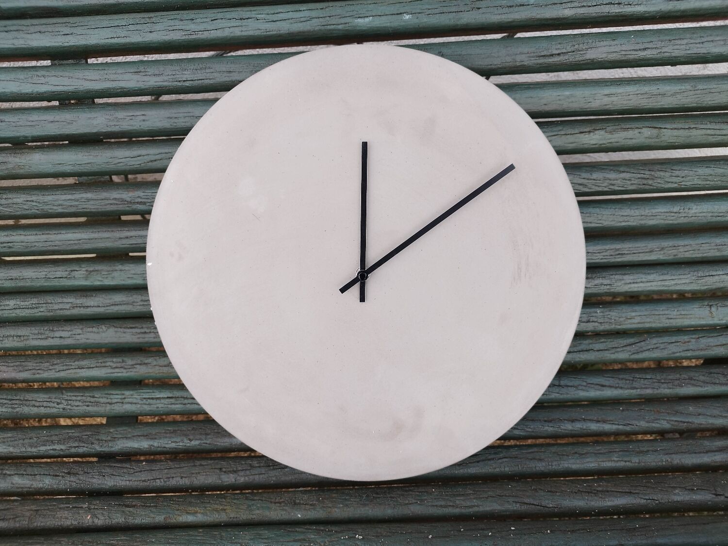 Round cement pendulum