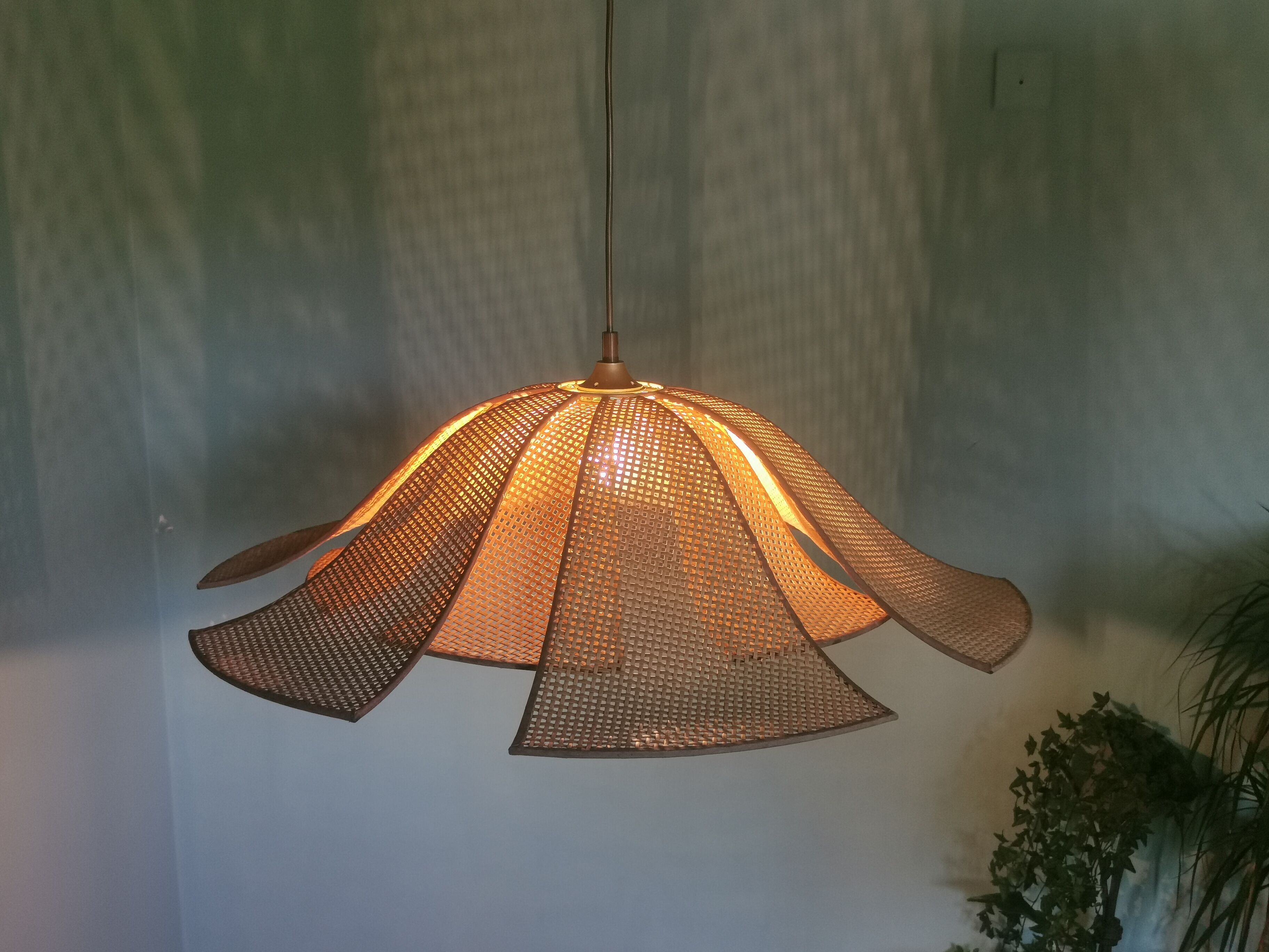 Suspension "fleur" rotin