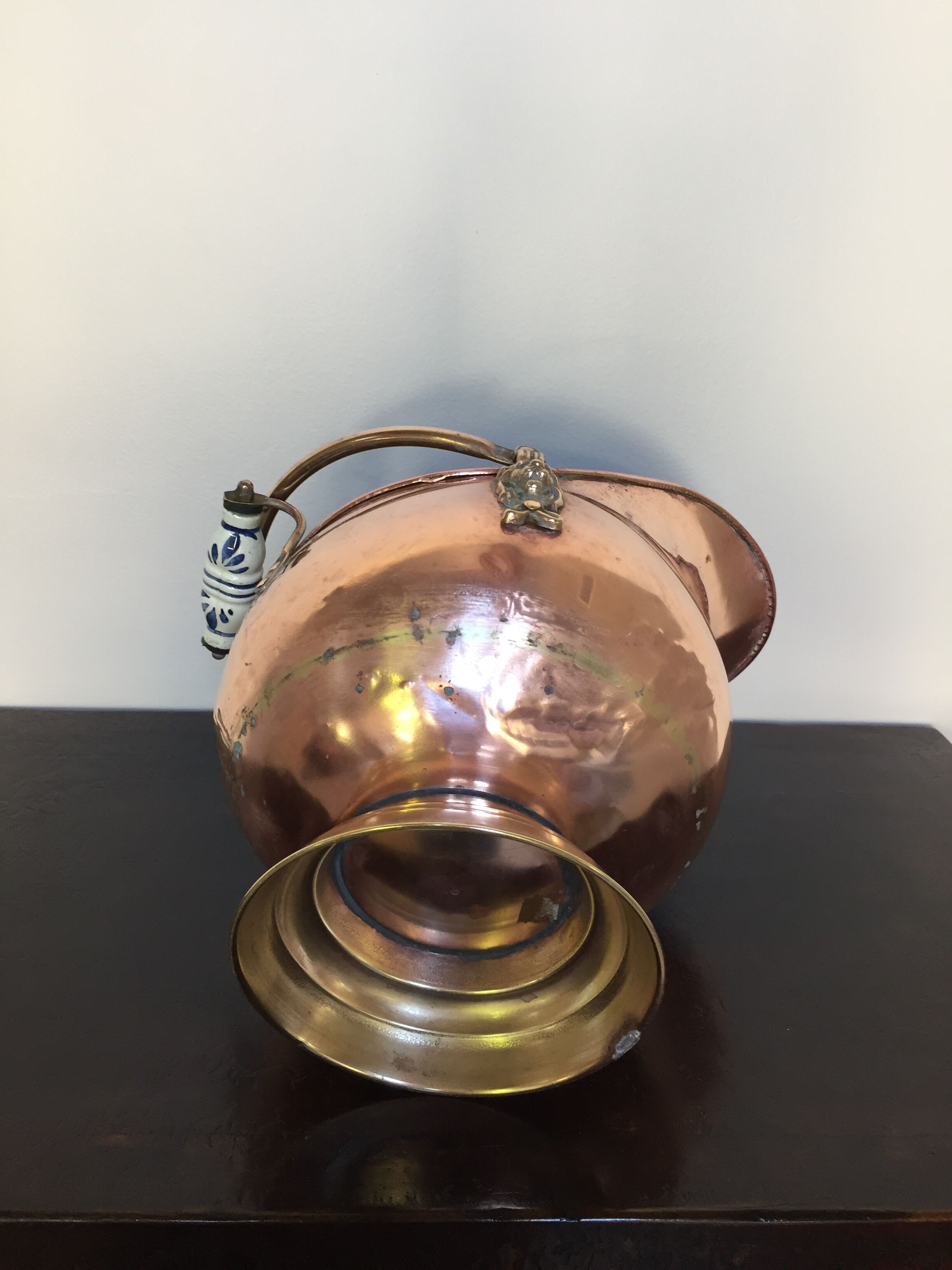 Ancient pink copper pot cover and porcelain handle