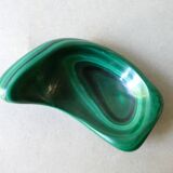 Trinket bowl free form in green malachite stone