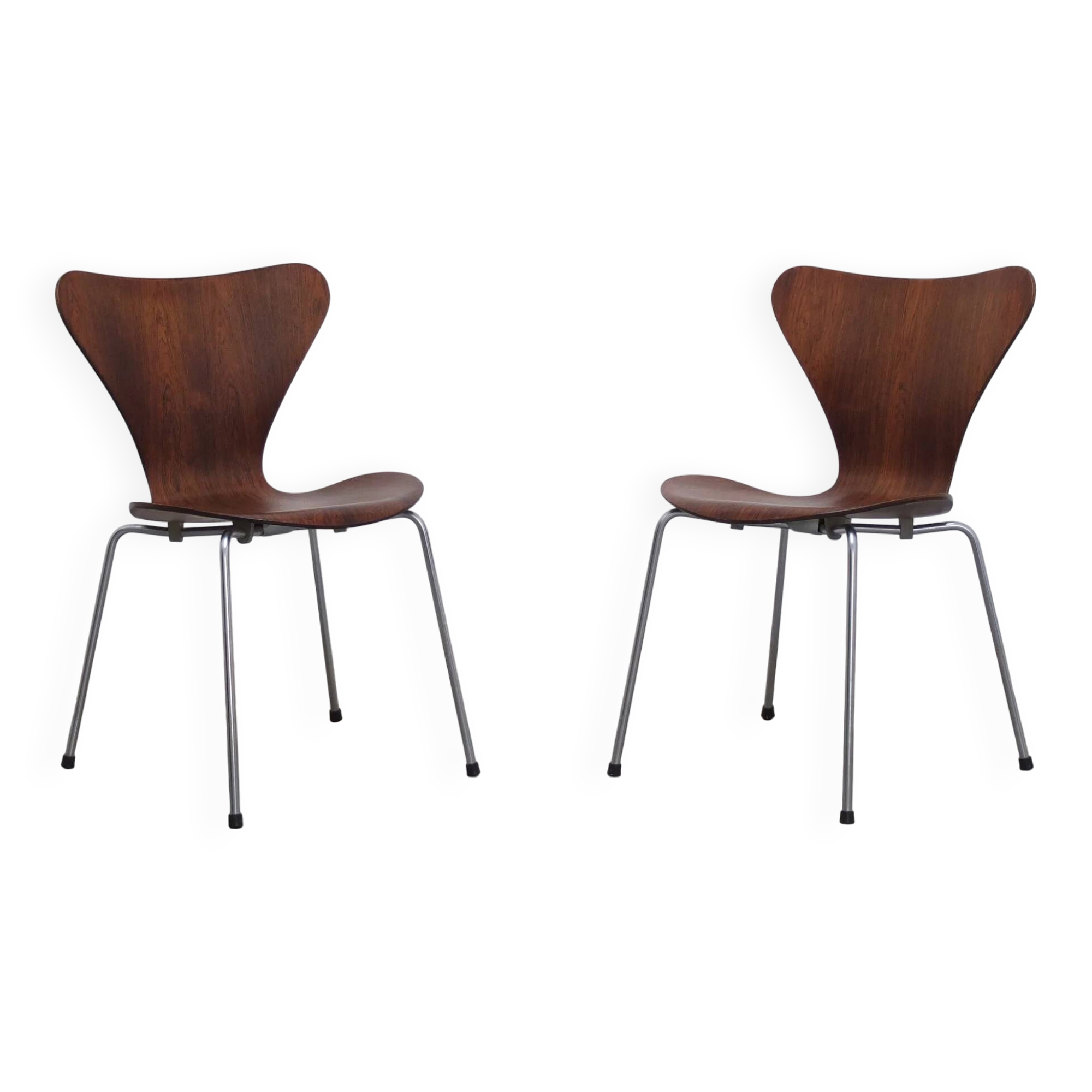 Pair of 'Series 7' chairs in rosewood by Arne Jacobsen for Fritz Hansen, 1955