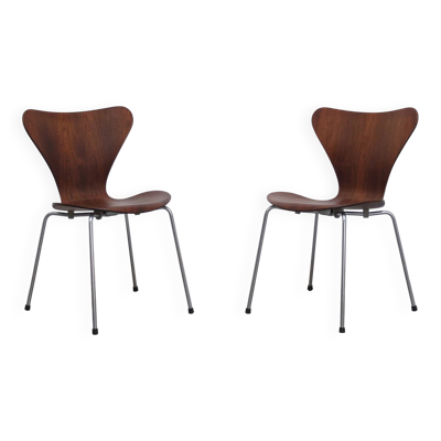 Paire de chaises 'Series 7' en palissandre par Arne Jacobsen pour Fritz Hansen, 1955