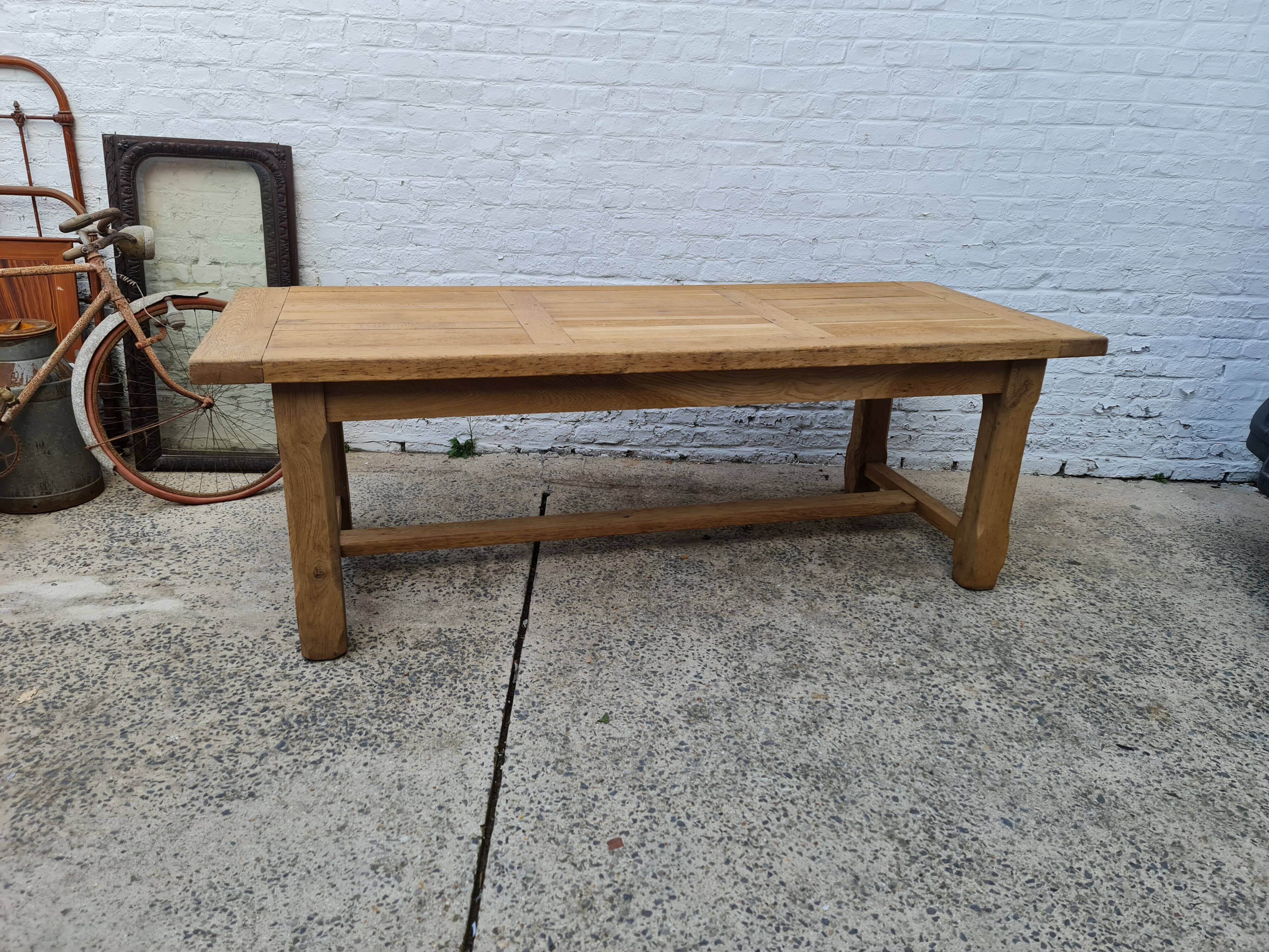 Rectangular table in raw oak