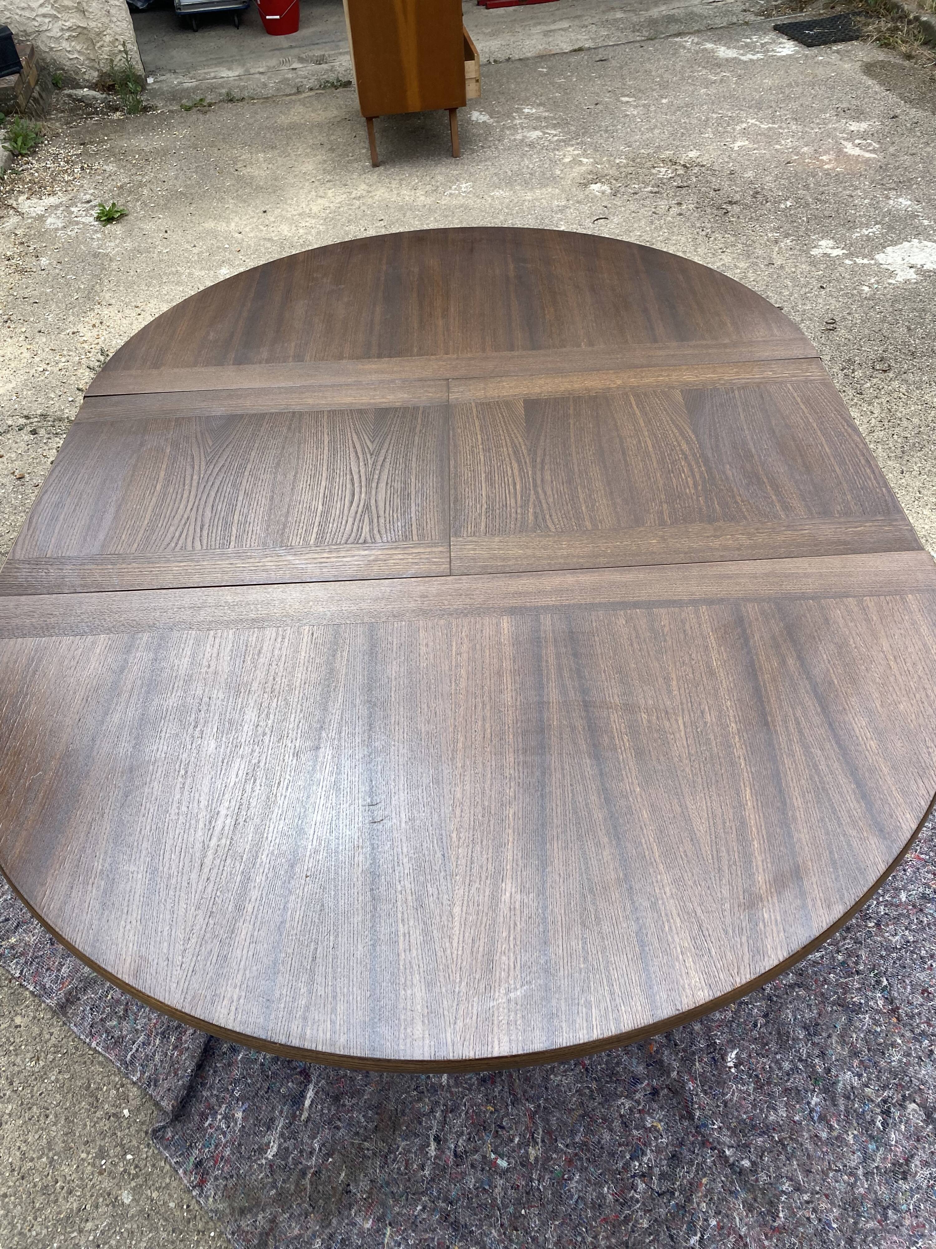 Vintage extendable dining table