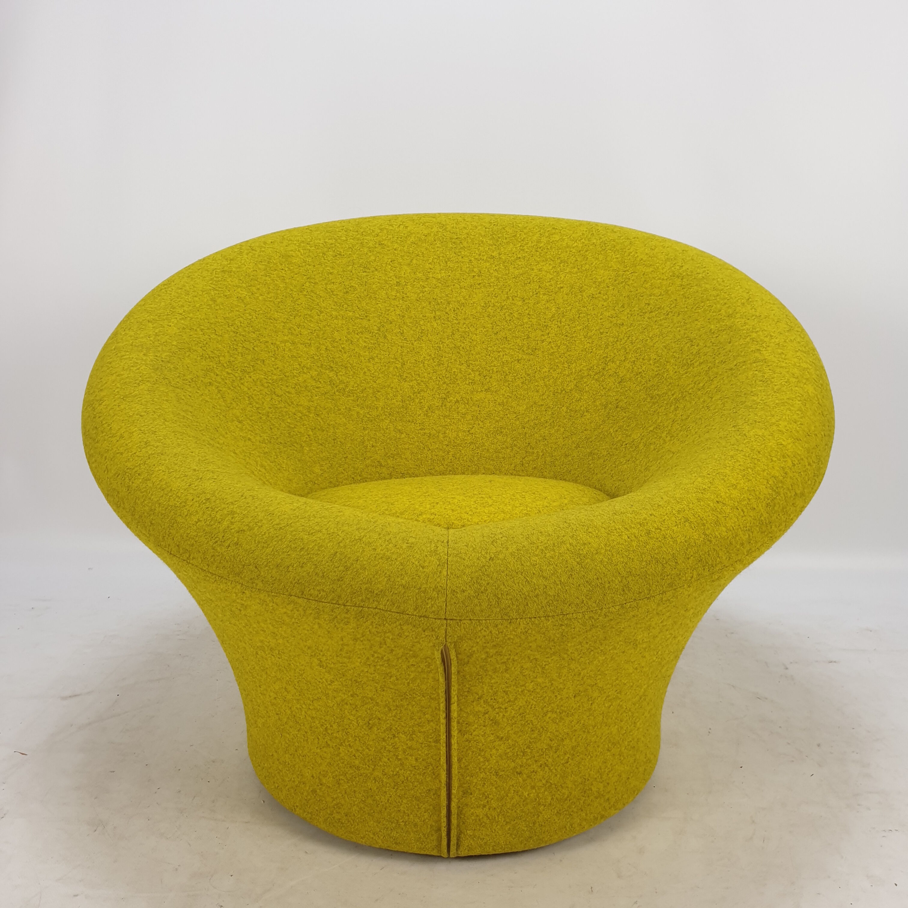 Mushroom armchair by Pierre Paulin for Artifort