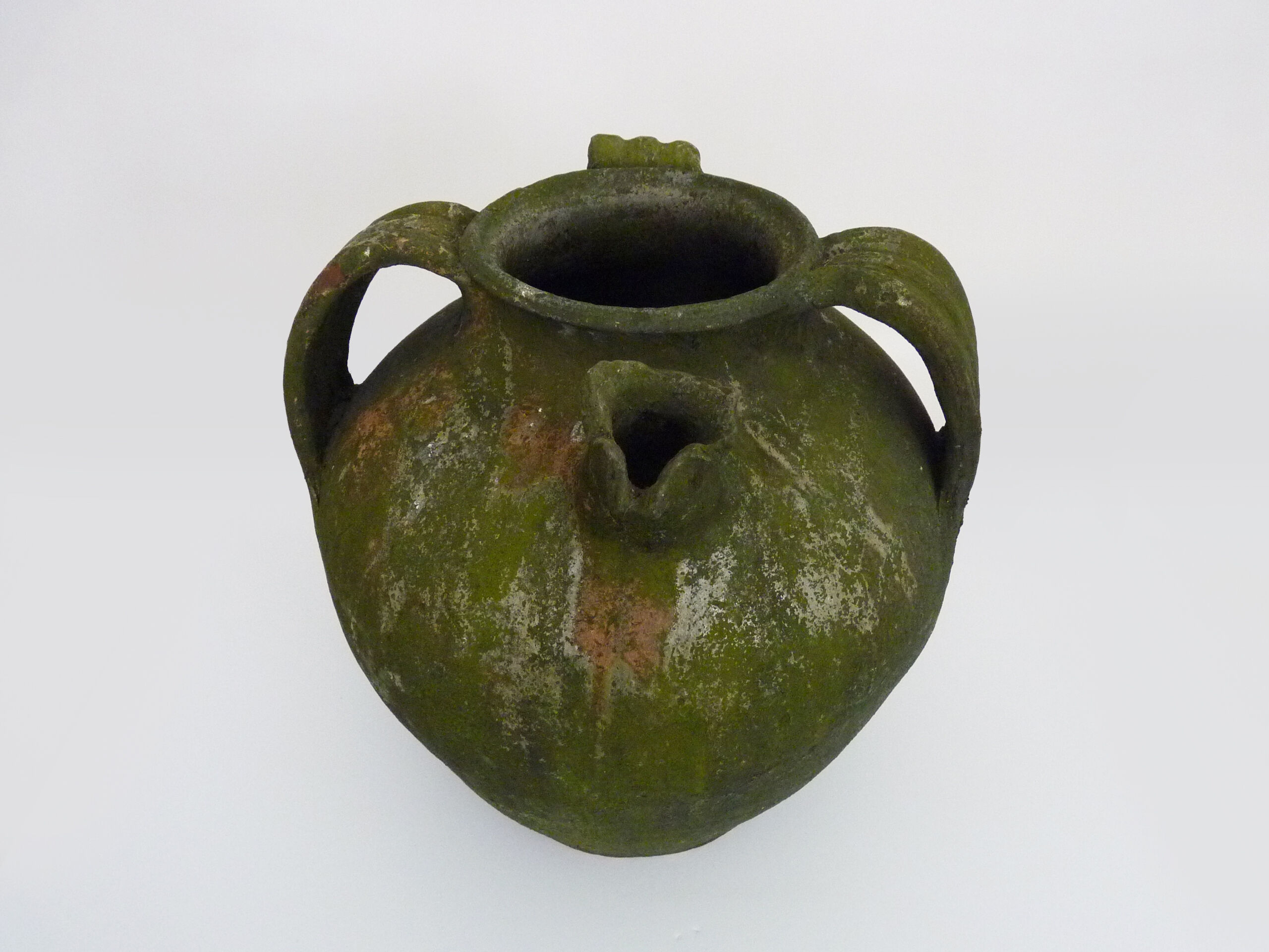 Nineteenth century walnut oil jar of Périgord