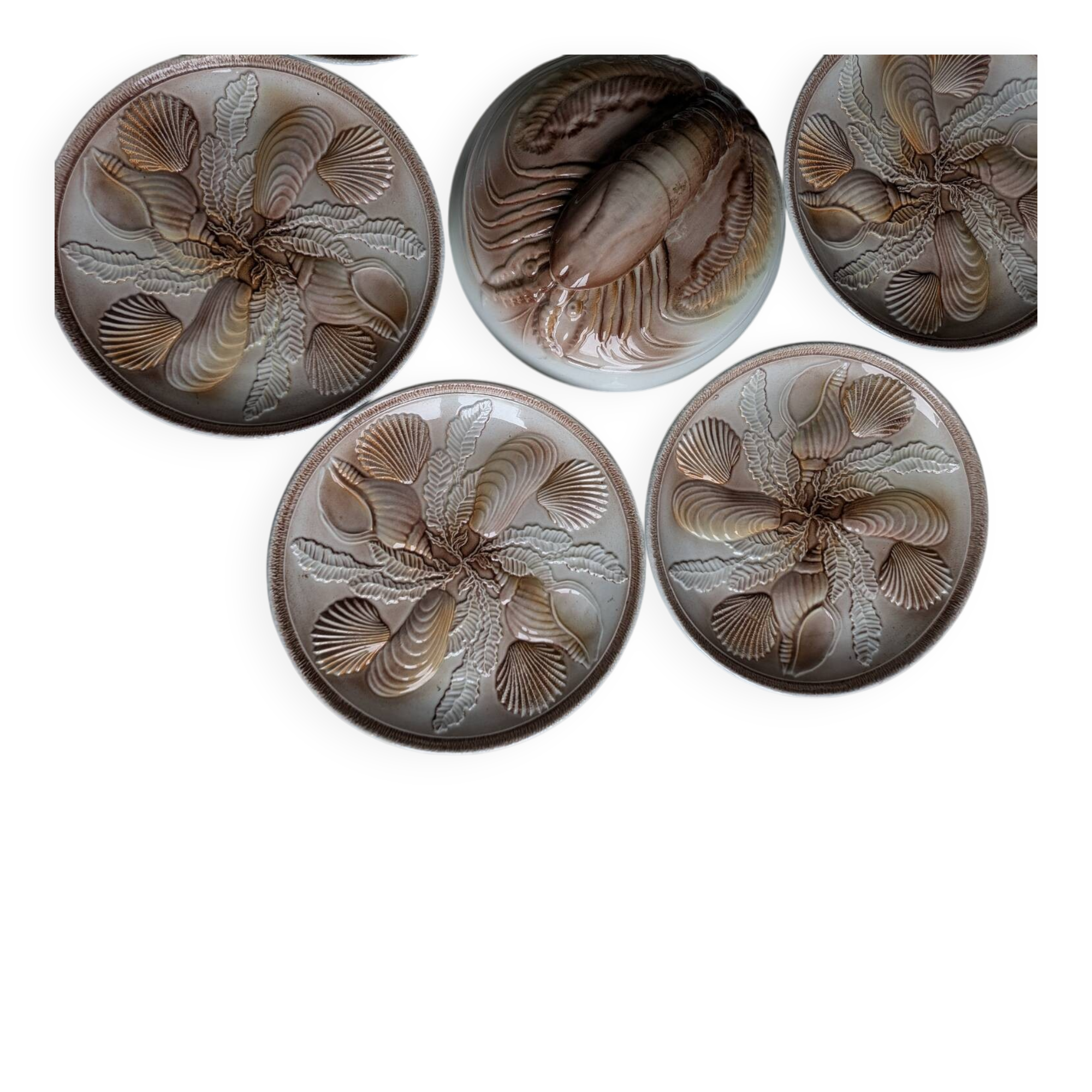 Shell service in slipware
