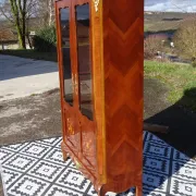 Bibliothèque Louis XV en marqueterie de bois de rose