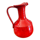 Grand pichet rouge
