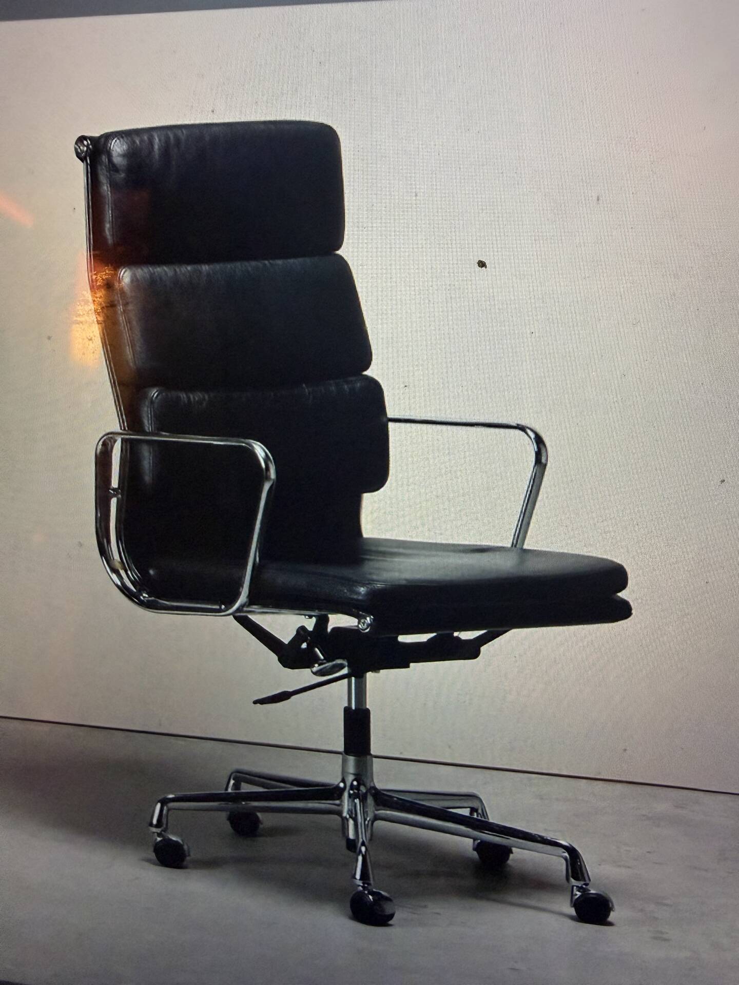 EA 219 soft pad Charles and Ray Eames