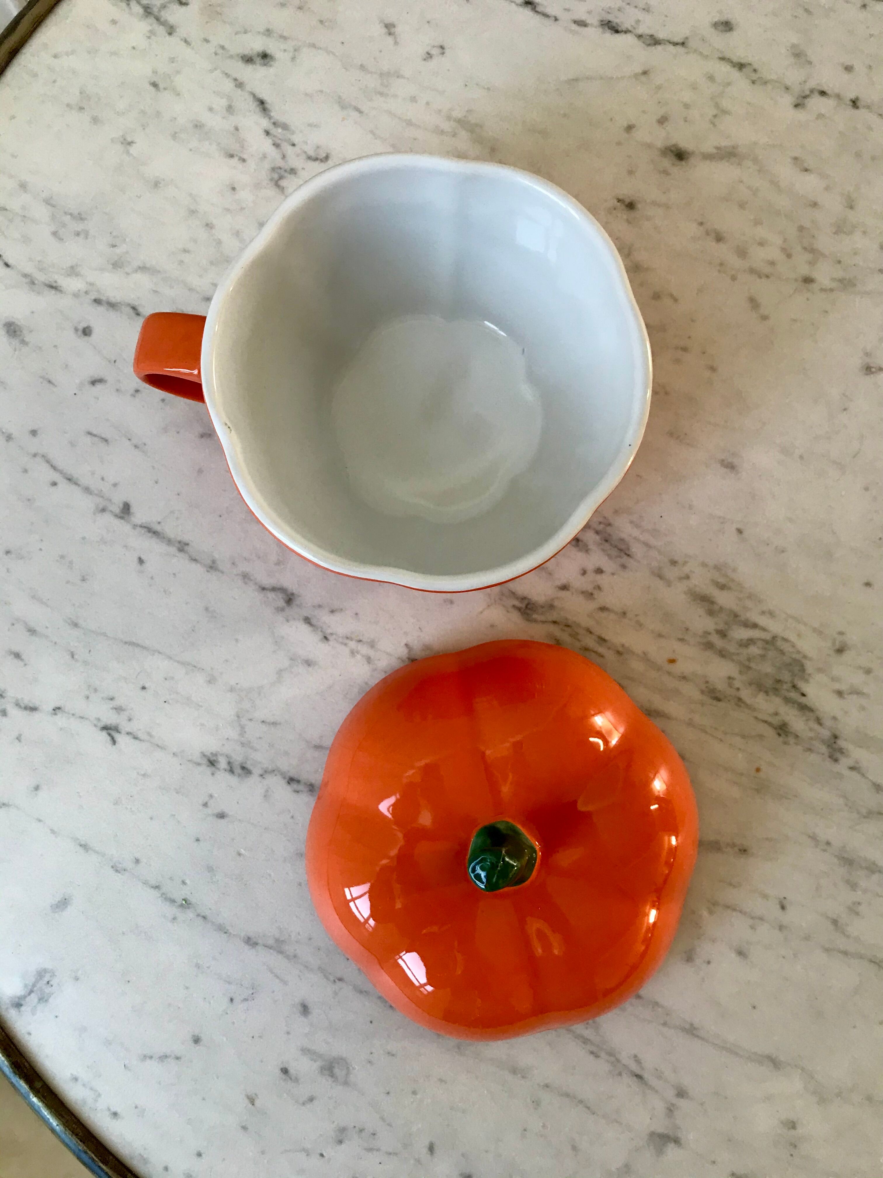 Orange lunch cup in the shape of squash 70s