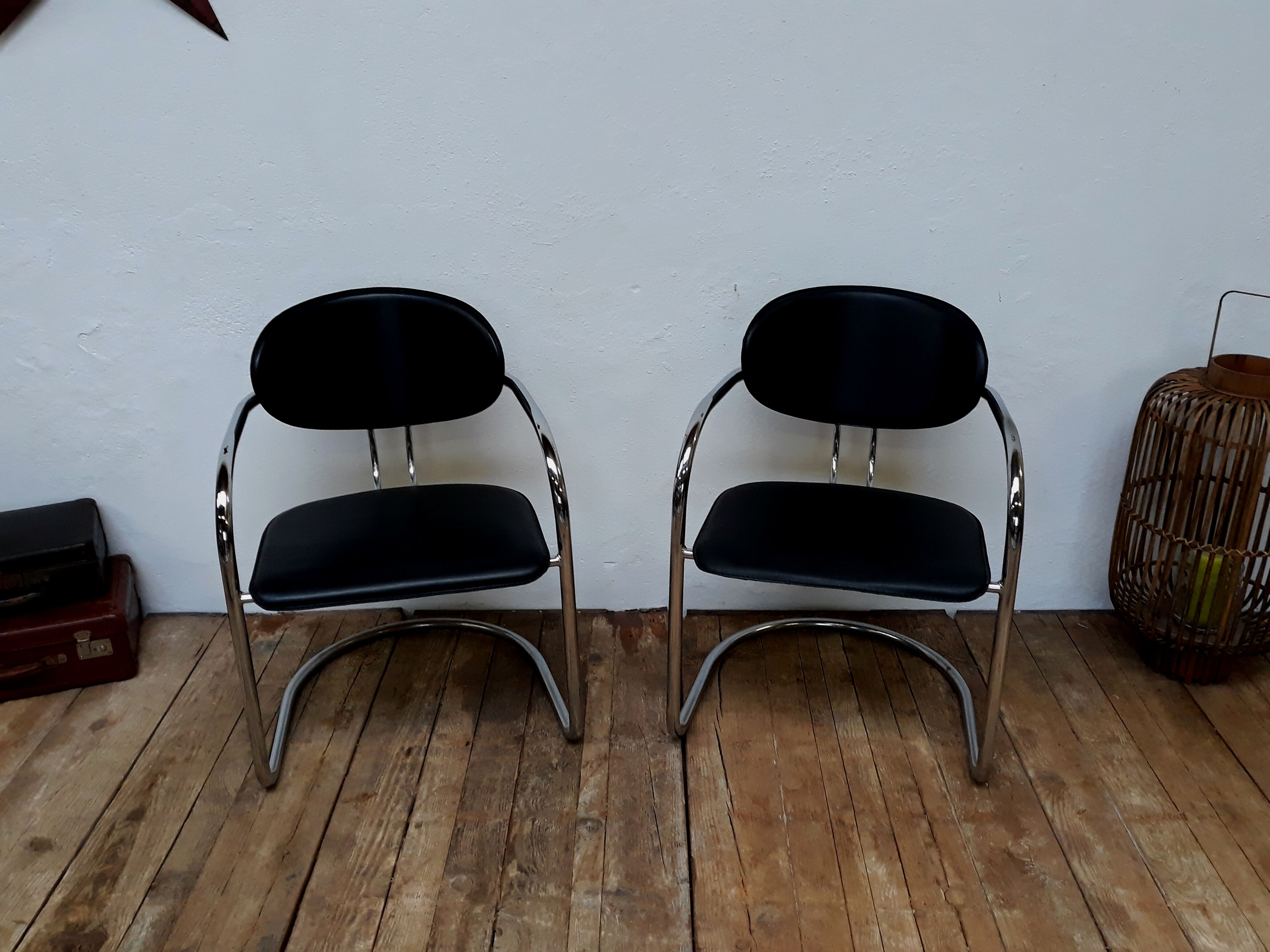 2 armchairs vintage chromed metal and Italian design leather