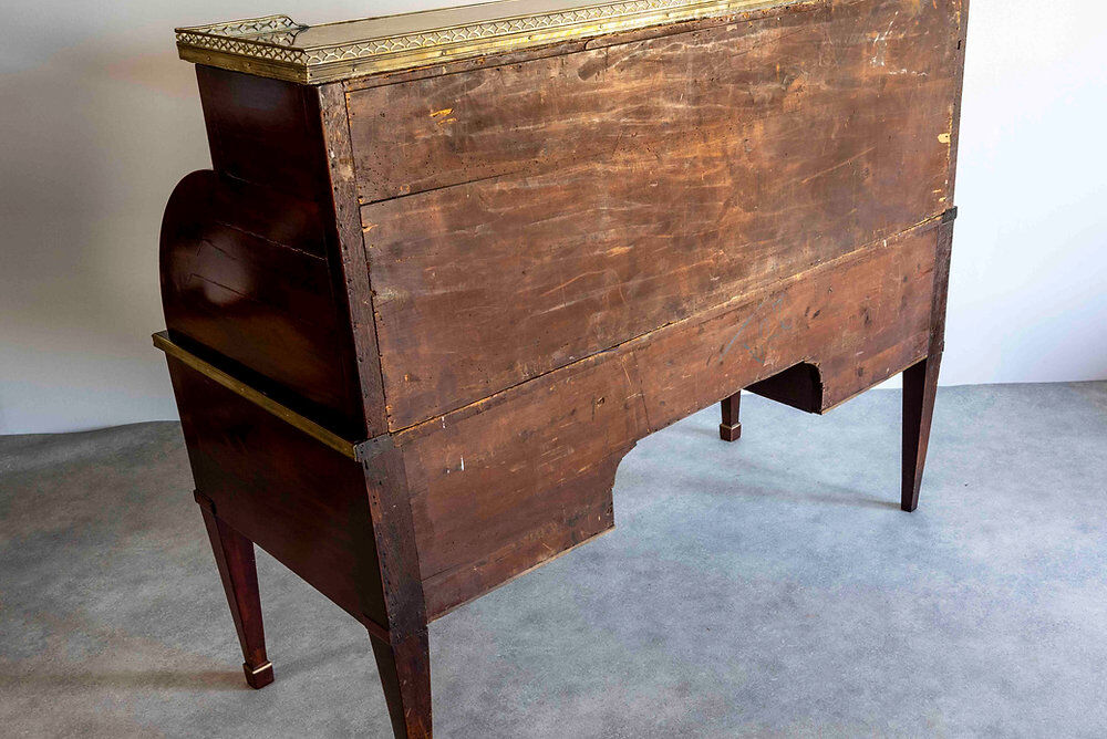 Large cylinder desk, Directoire