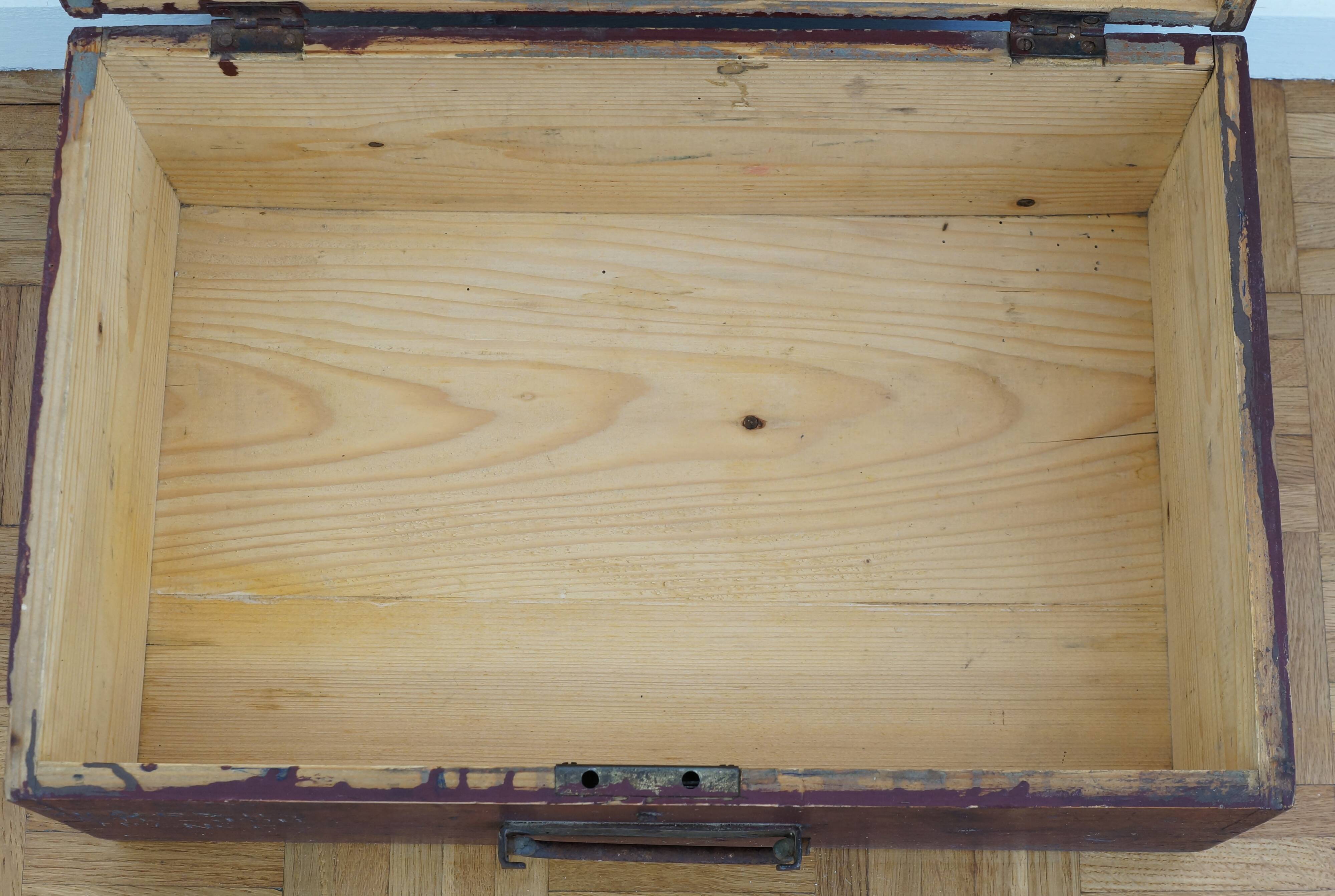 Former military service trunk