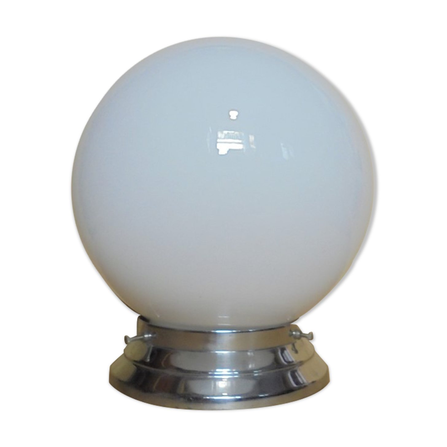Art deco luminaire in opaline