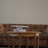 Round modern Danish brutalist coffee table/sofa in solid oak, 1960s.