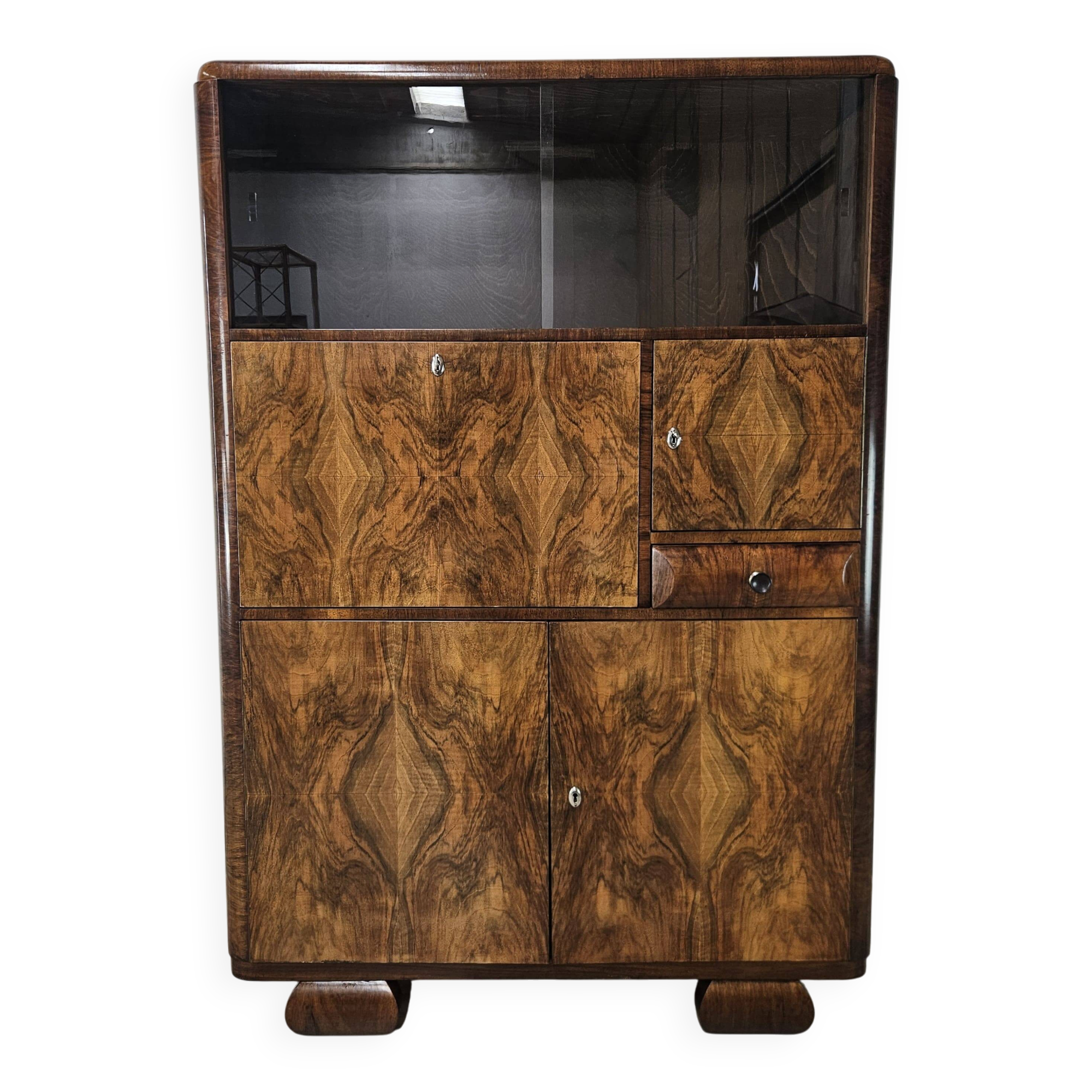 1930s Austrian Art Deco display cabinet