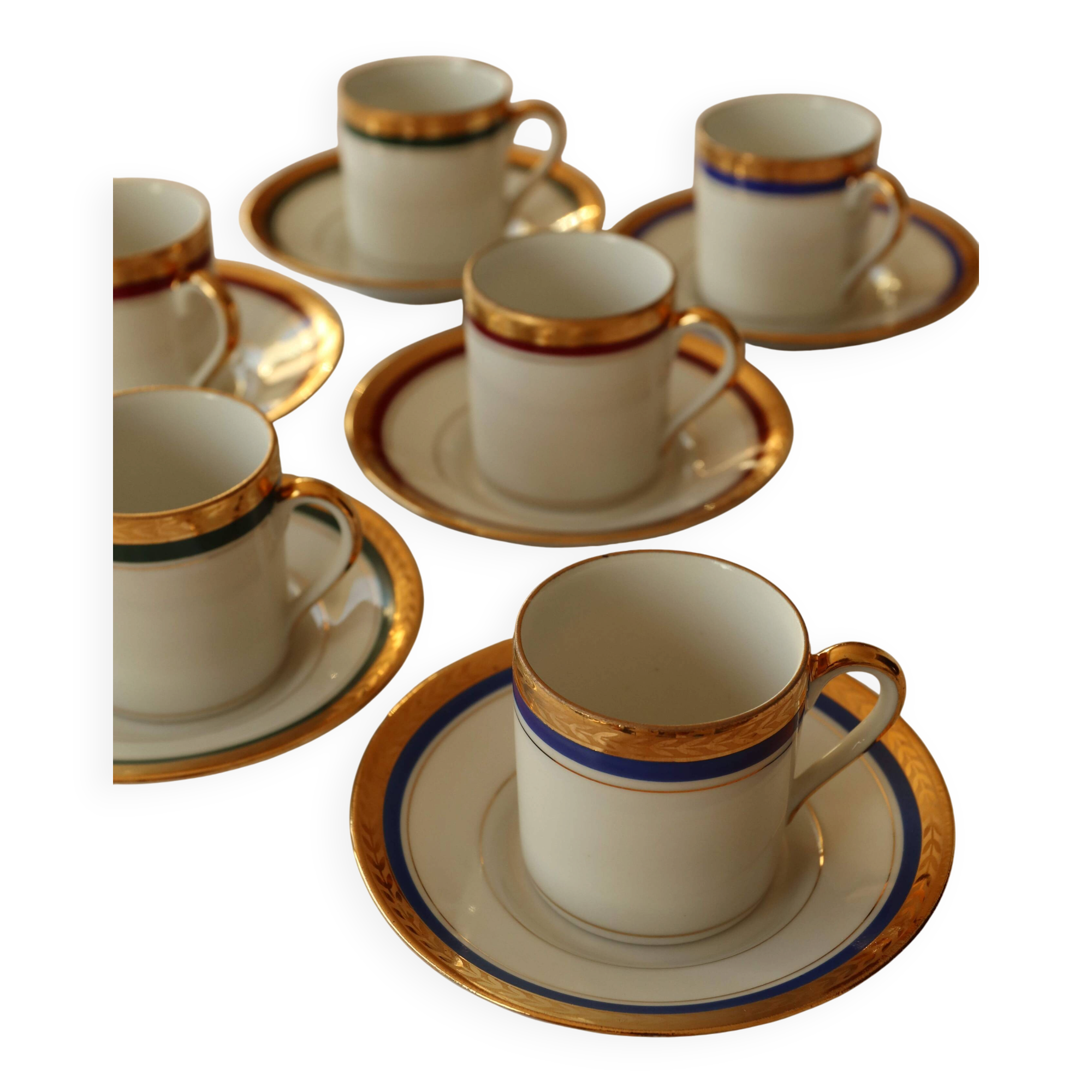 6 coffee cups + saucers in Gien porcelain – Empire style, gold trim