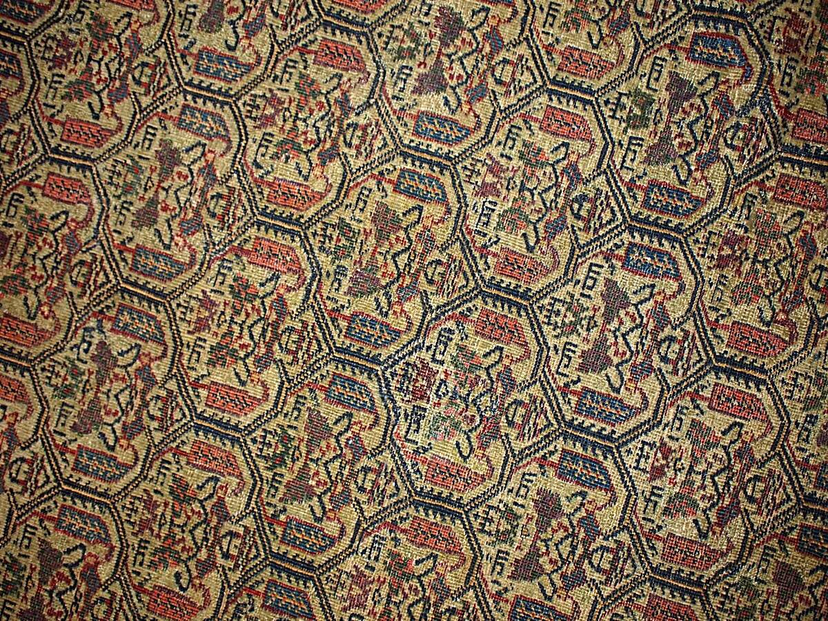 Handmade antique Persian Farahan rug 131cm x 195cm 1860s