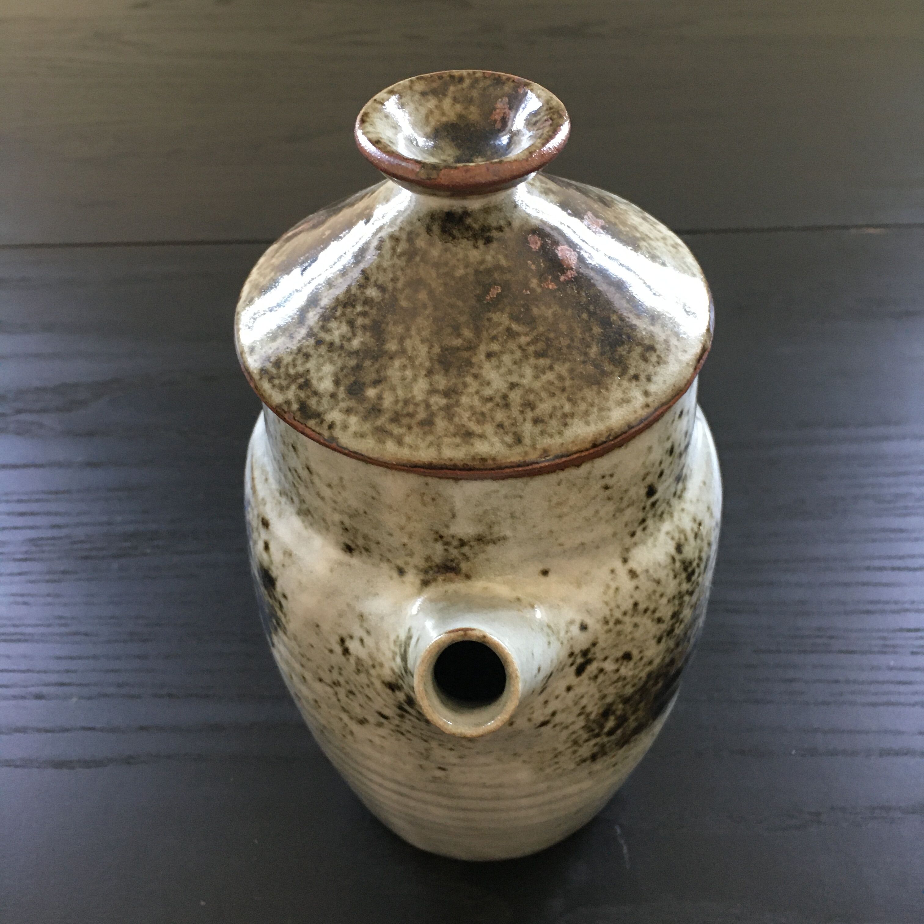 Morvan sandstone pitcher pot