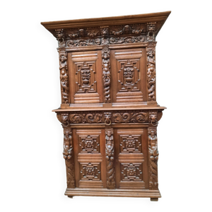 Buffet à  4 portes sculpté