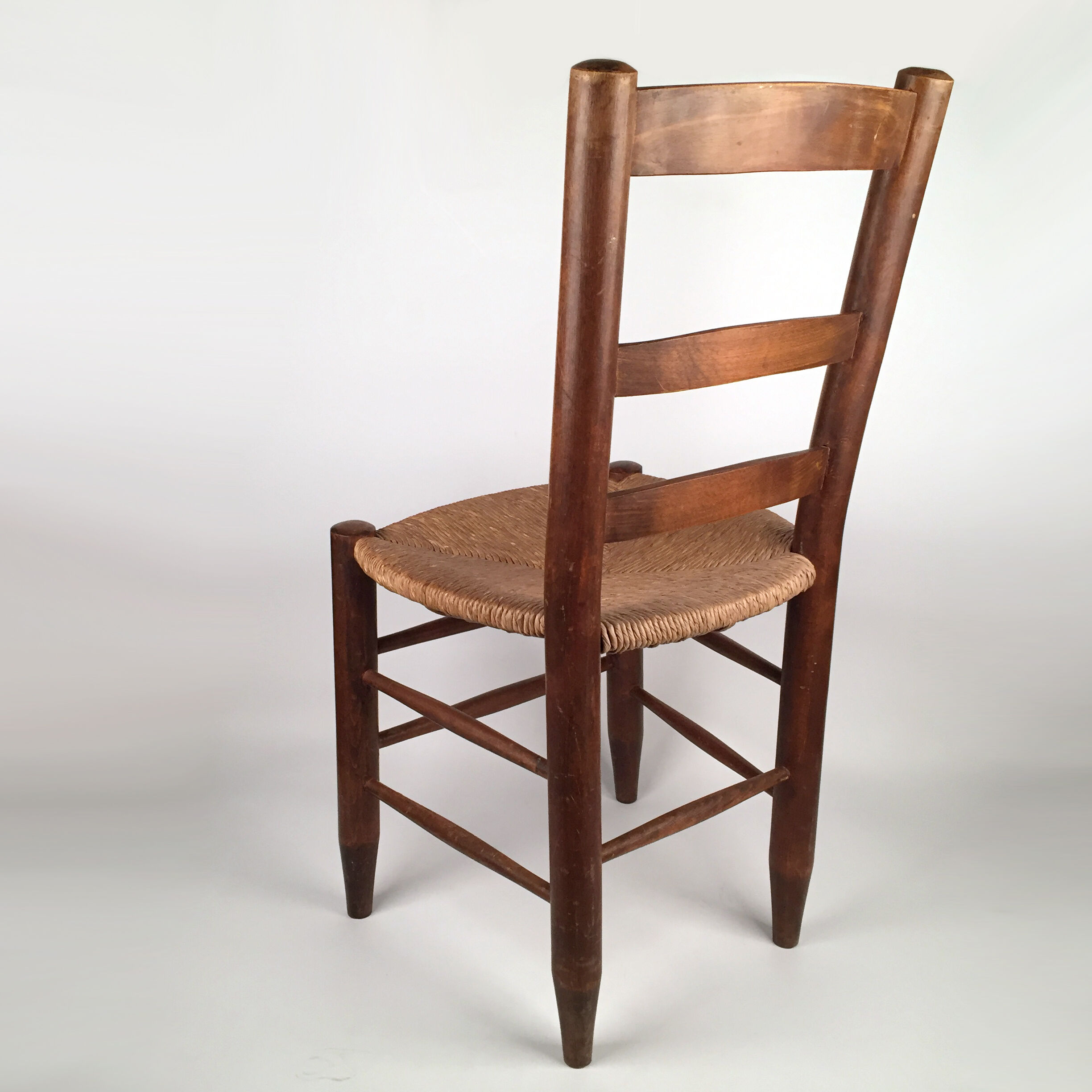 Chair wood and straw