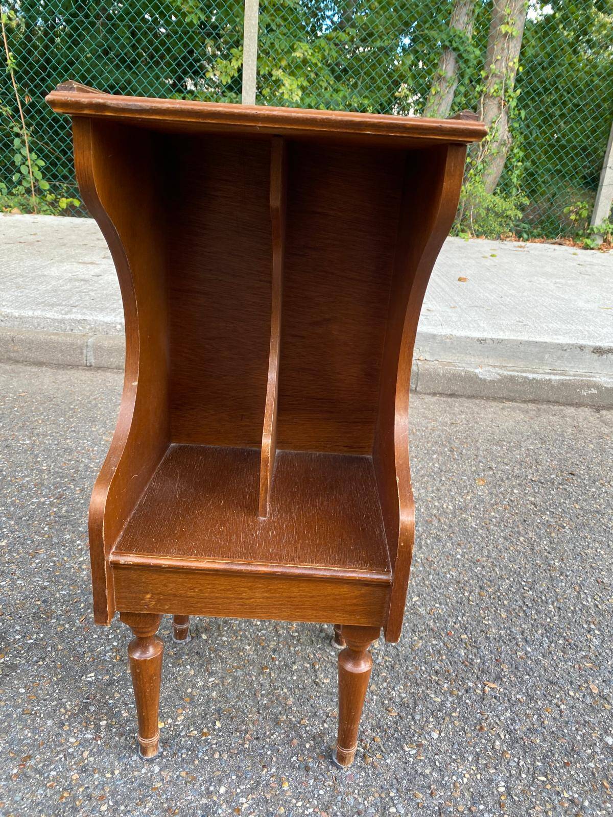 Vintage side table / Magazine rack end table