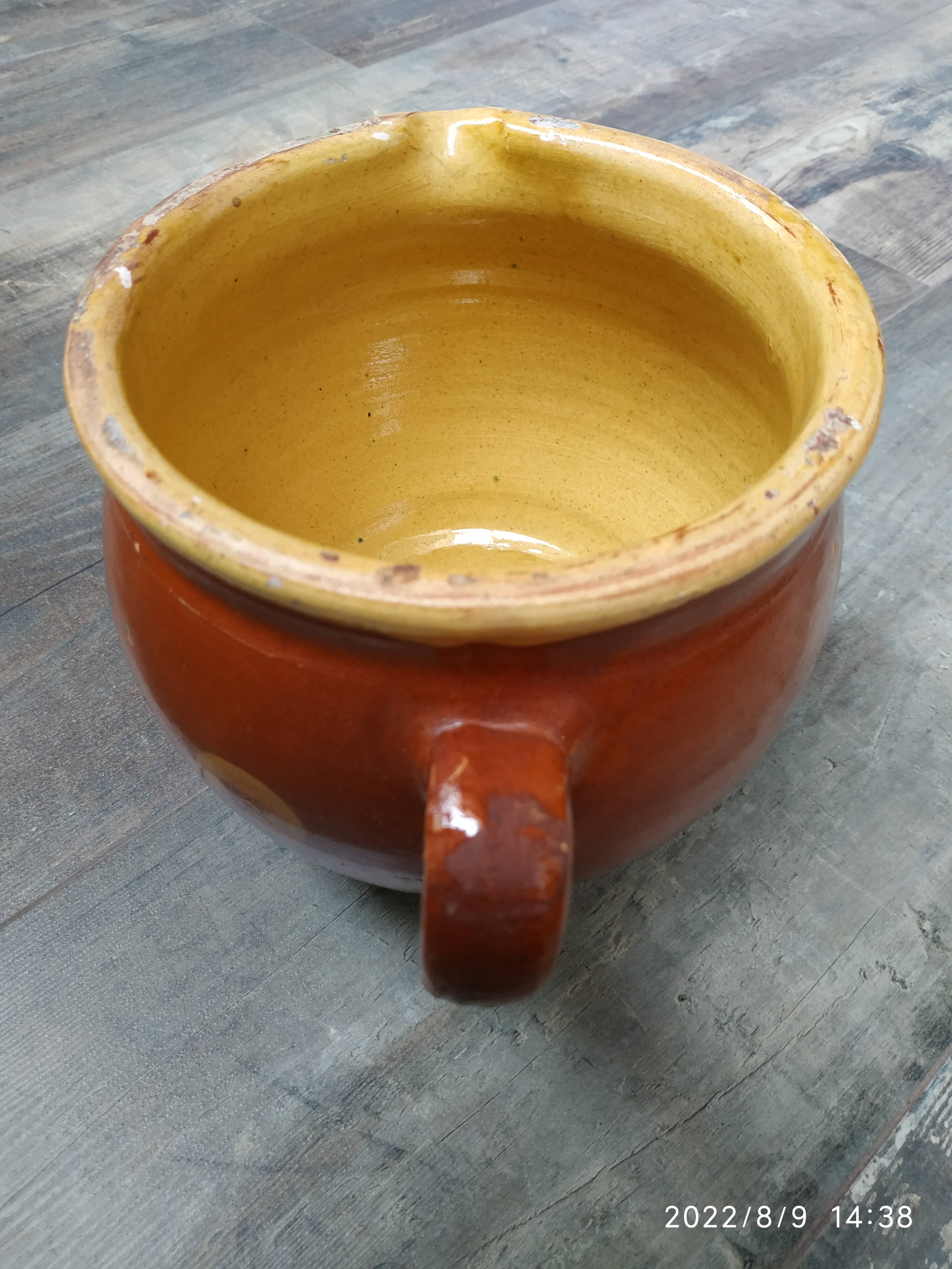 Terracotta pot