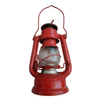 Wingedwheel kerosene lamp