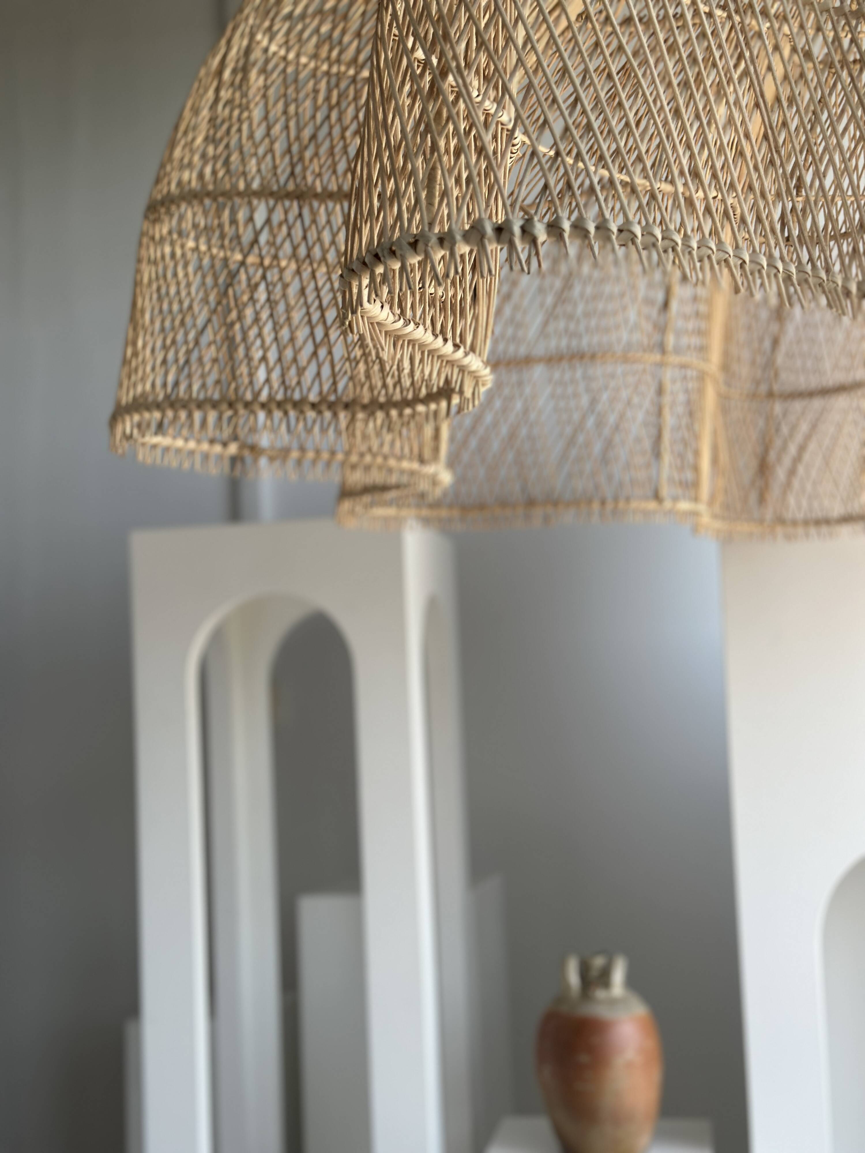 Immense rattan suspension in the shape of a flower, tulip, corolla H1m D1m50