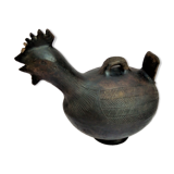 Pourer, terracotta teapot. Hen.