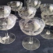 8 vintage champagne coupes with engraved decoration