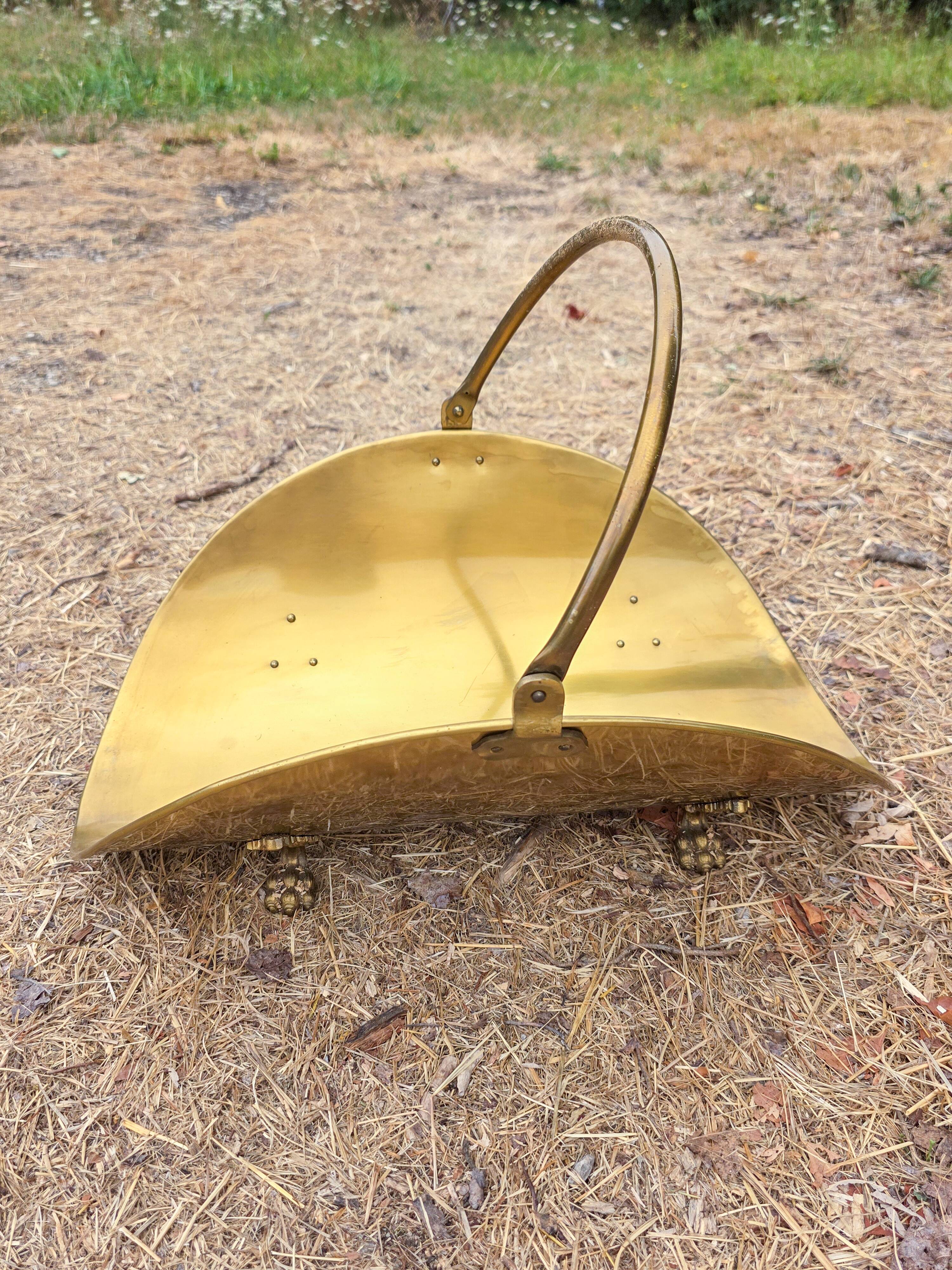 Brass log basket, claw feet, 1960s