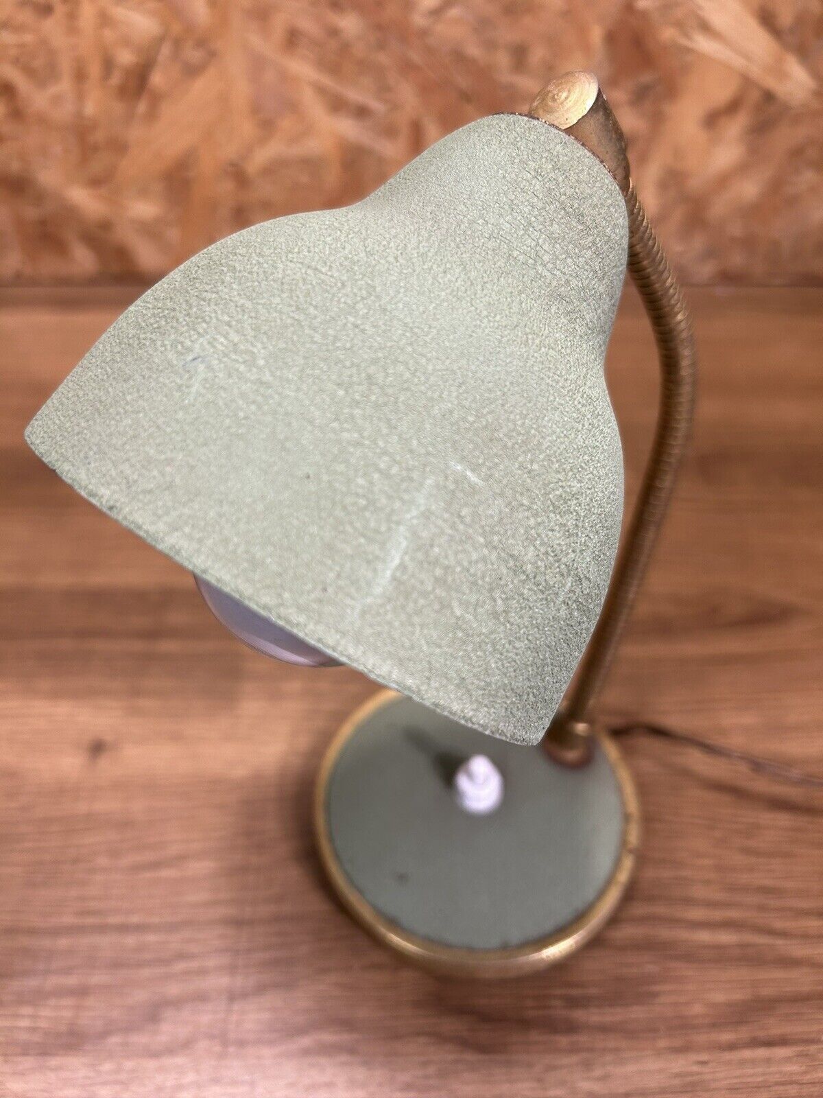 Ancienne lampe vintage metal vert, années 60', déco pop