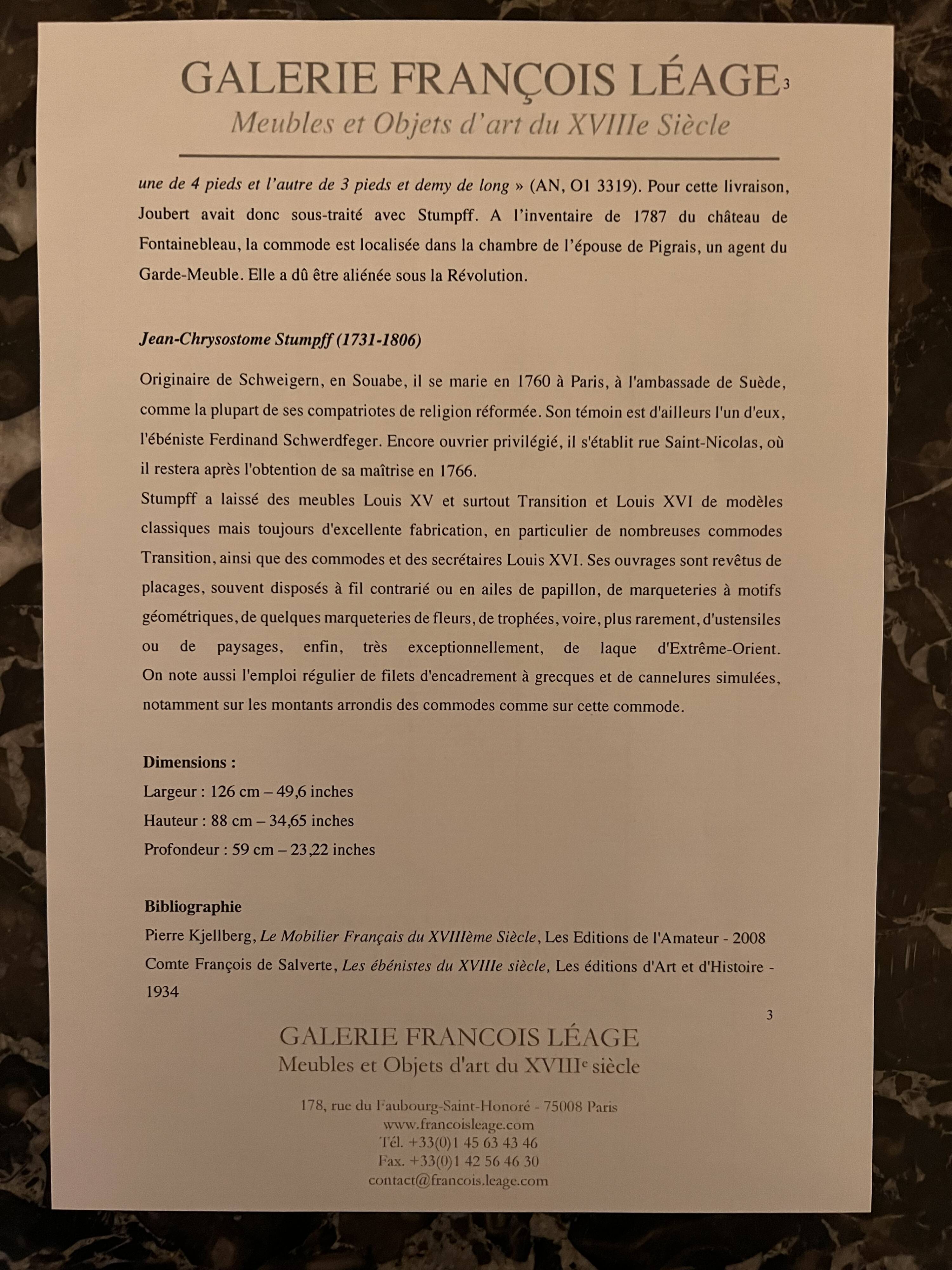 18th-century commode in rosewood and amaranth veneer from Fontainebleau.