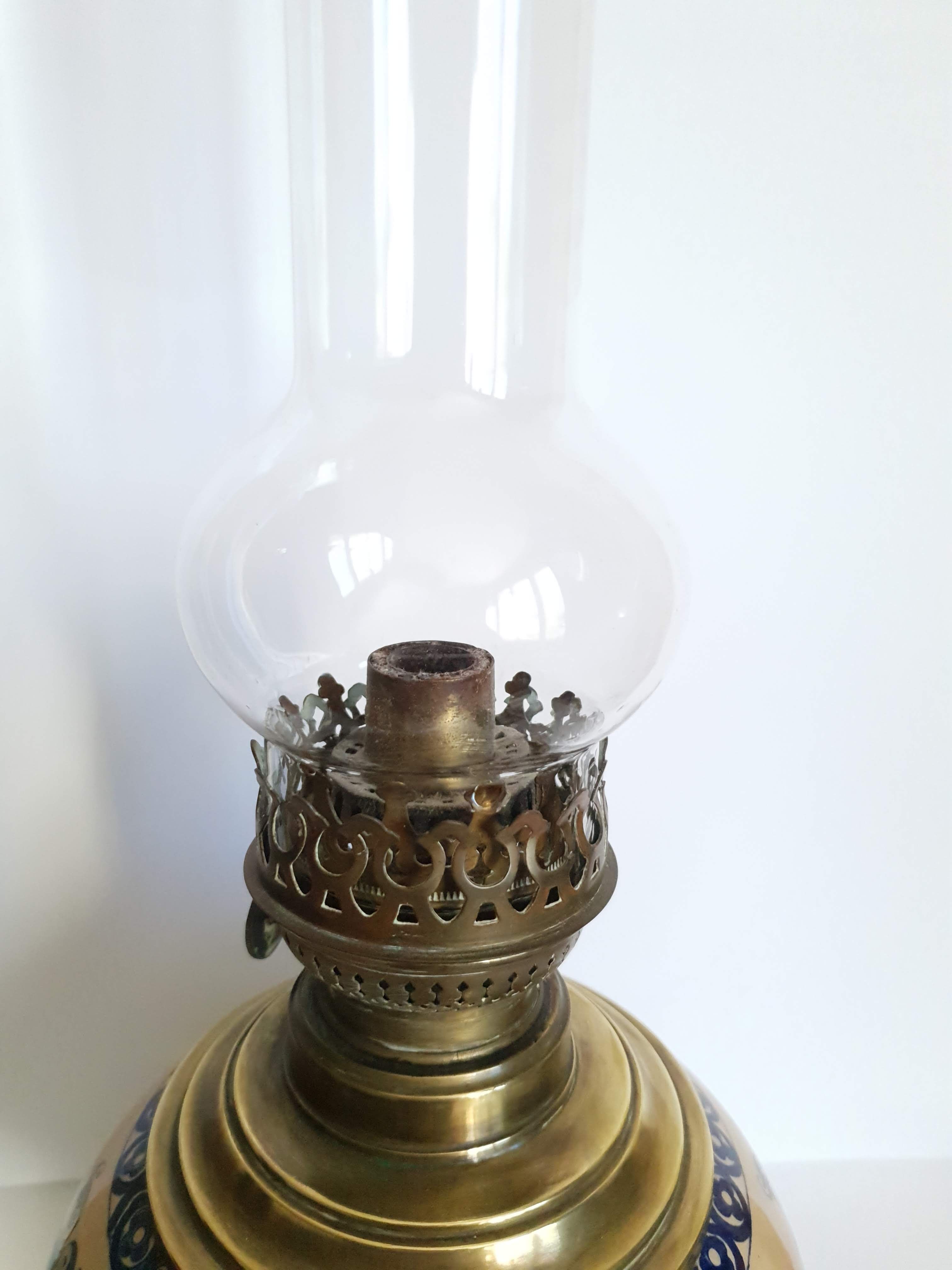 Gien earthenware kerosene lamp